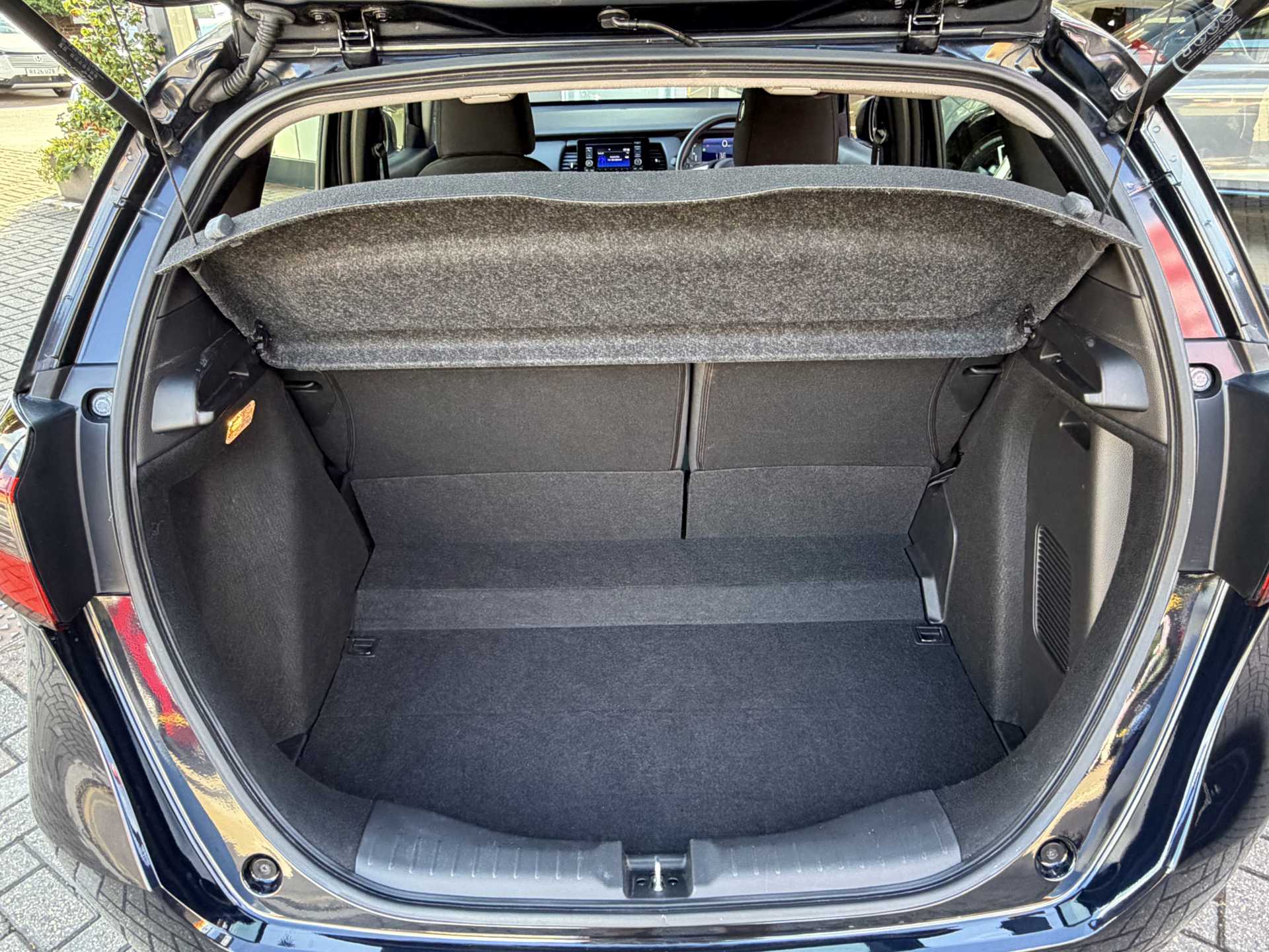 Honda Jazz 1.5 i-MMD Hybrid SE 5dr eCVT — image 13
