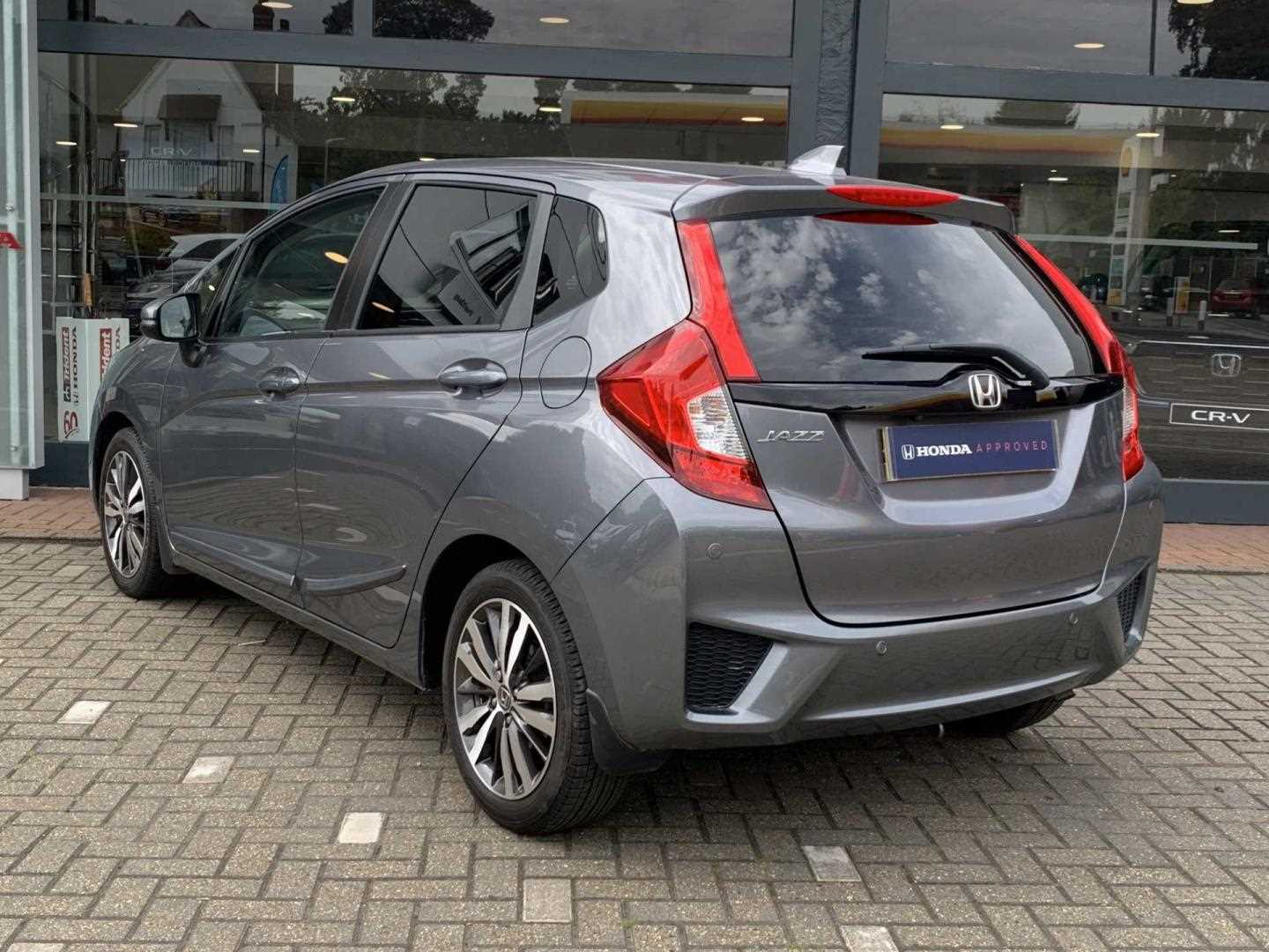 Honda JAZZ 1.3 EX Navi 5dr CVT - Image 3