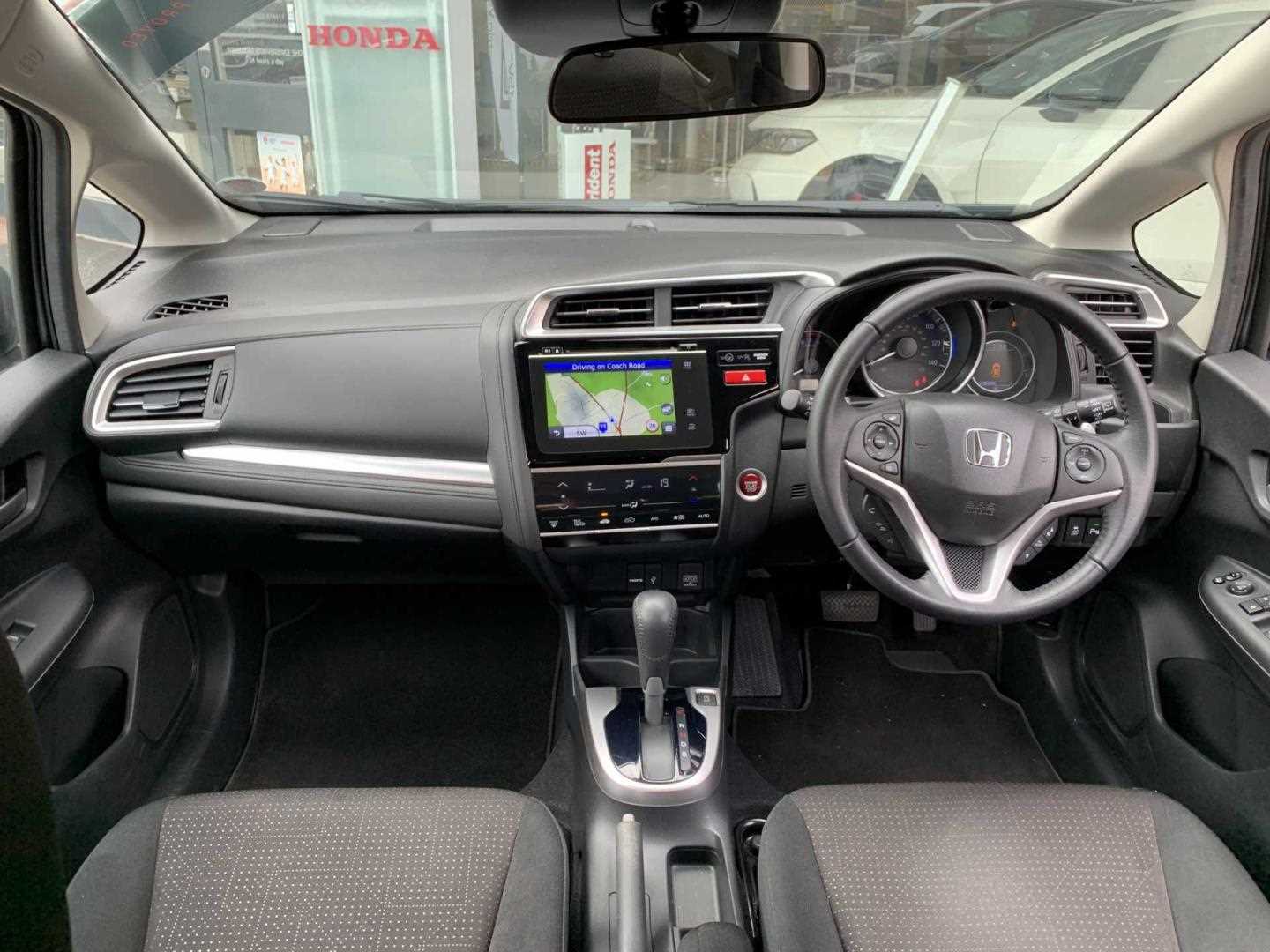 Honda JAZZ 1.3 EX Navi 5dr CVT - Image 4