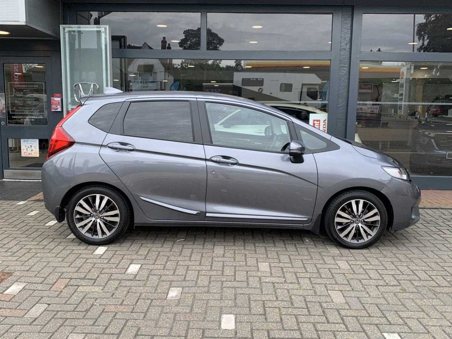 Honda JAZZ 1.3 EX Navi 5dr CVT - Image 5