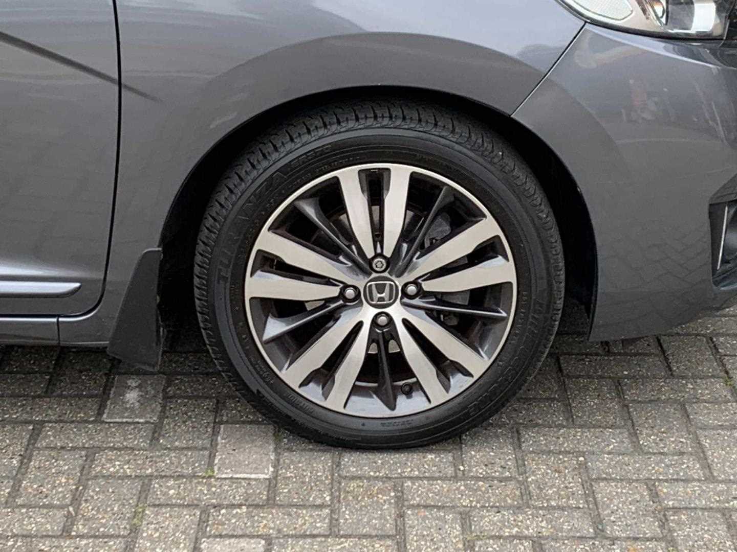 Honda JAZZ 1.3 EX Navi 5dr CVT - Image 9