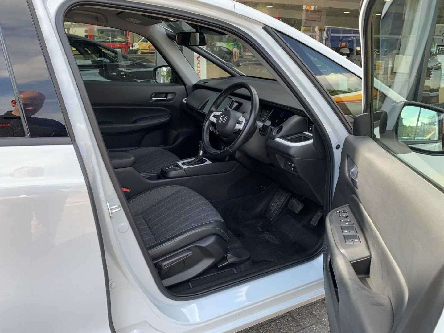 Honda JAZZ 1.5 i-MMD Hybrid EX 5dr eCVT - Image 15