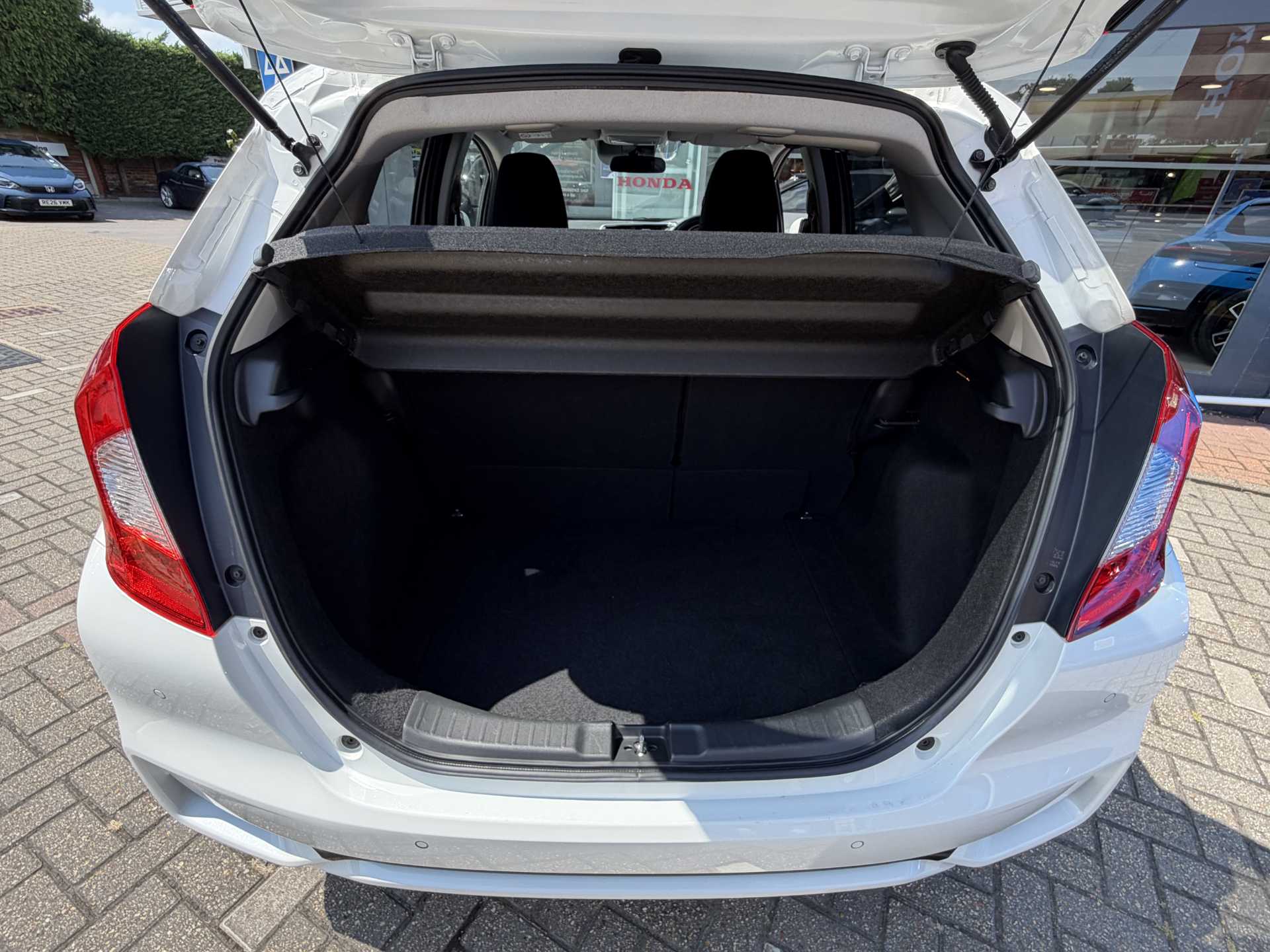 Honda Jazz 1.3 i-VTEC EX Navi 5dr CVT - Image 13