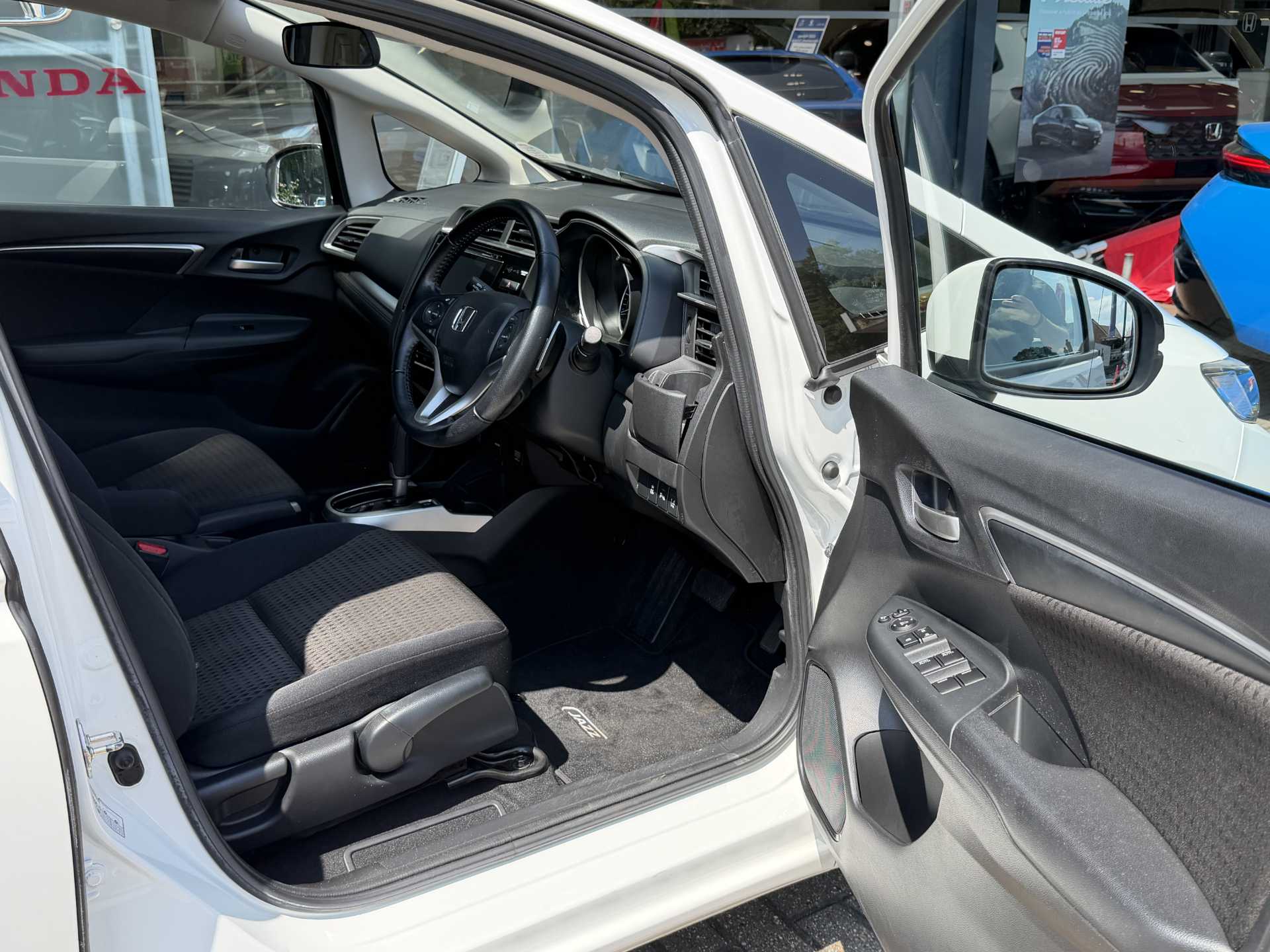 Honda Jazz 1.3 i-VTEC EX Navi 5dr CVT - Image 15
