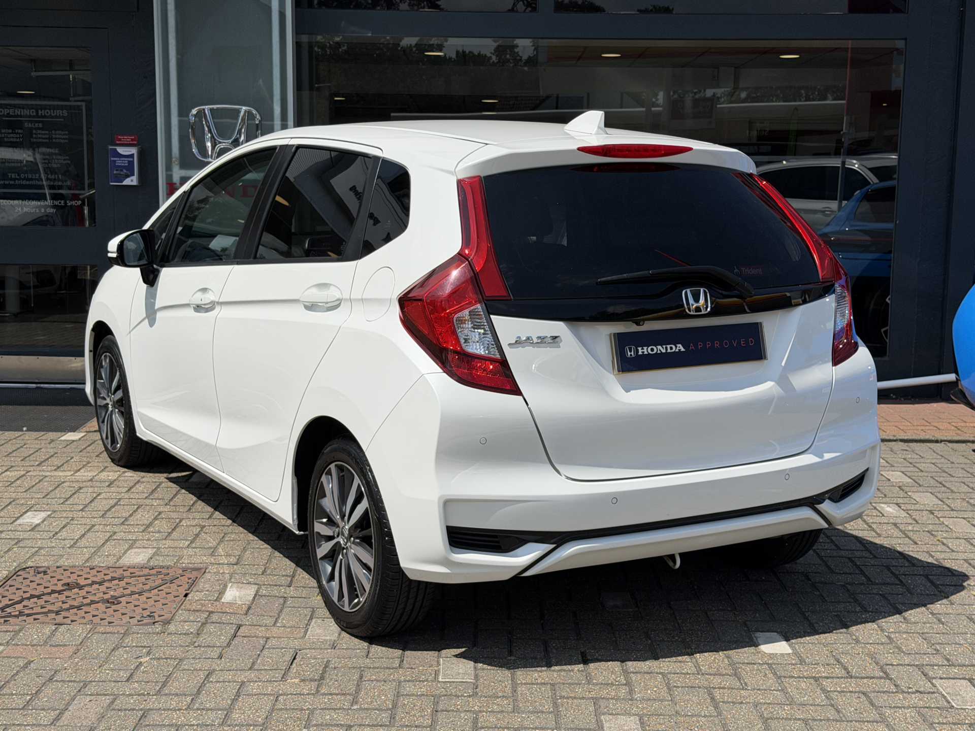 Honda Jazz 1.3 i-VTEC EX Navi 5dr CVT - Image 3