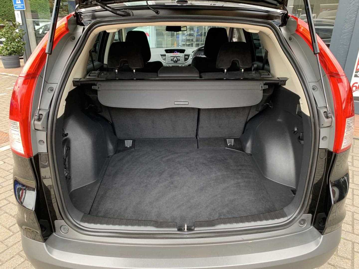 Honda CR-V 2.0 i-VTEC SR 5dr Auto - Image 13
