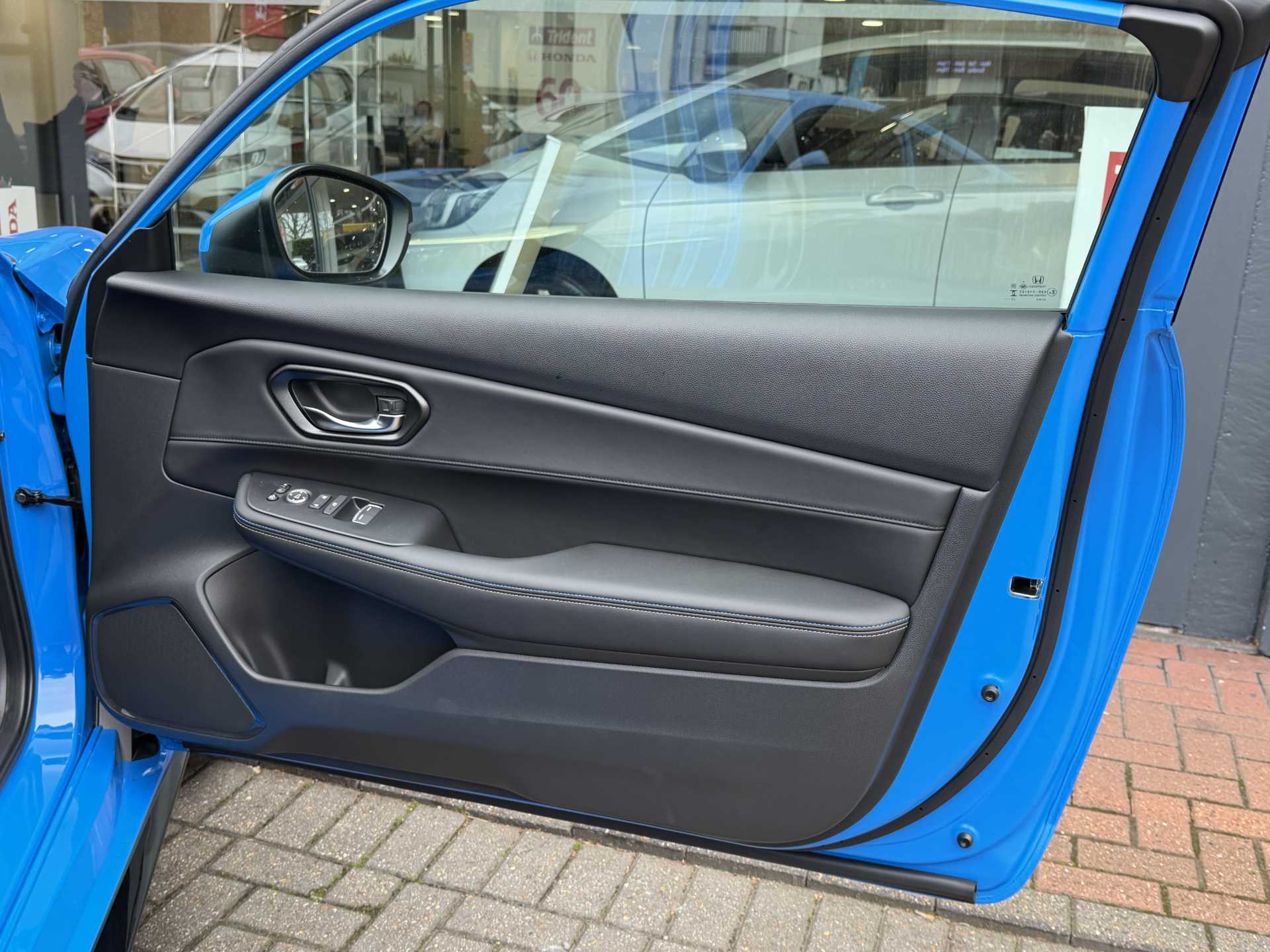 Honda PRELUDE 2.0 eHEV Advance 3dr CVT - Image 17