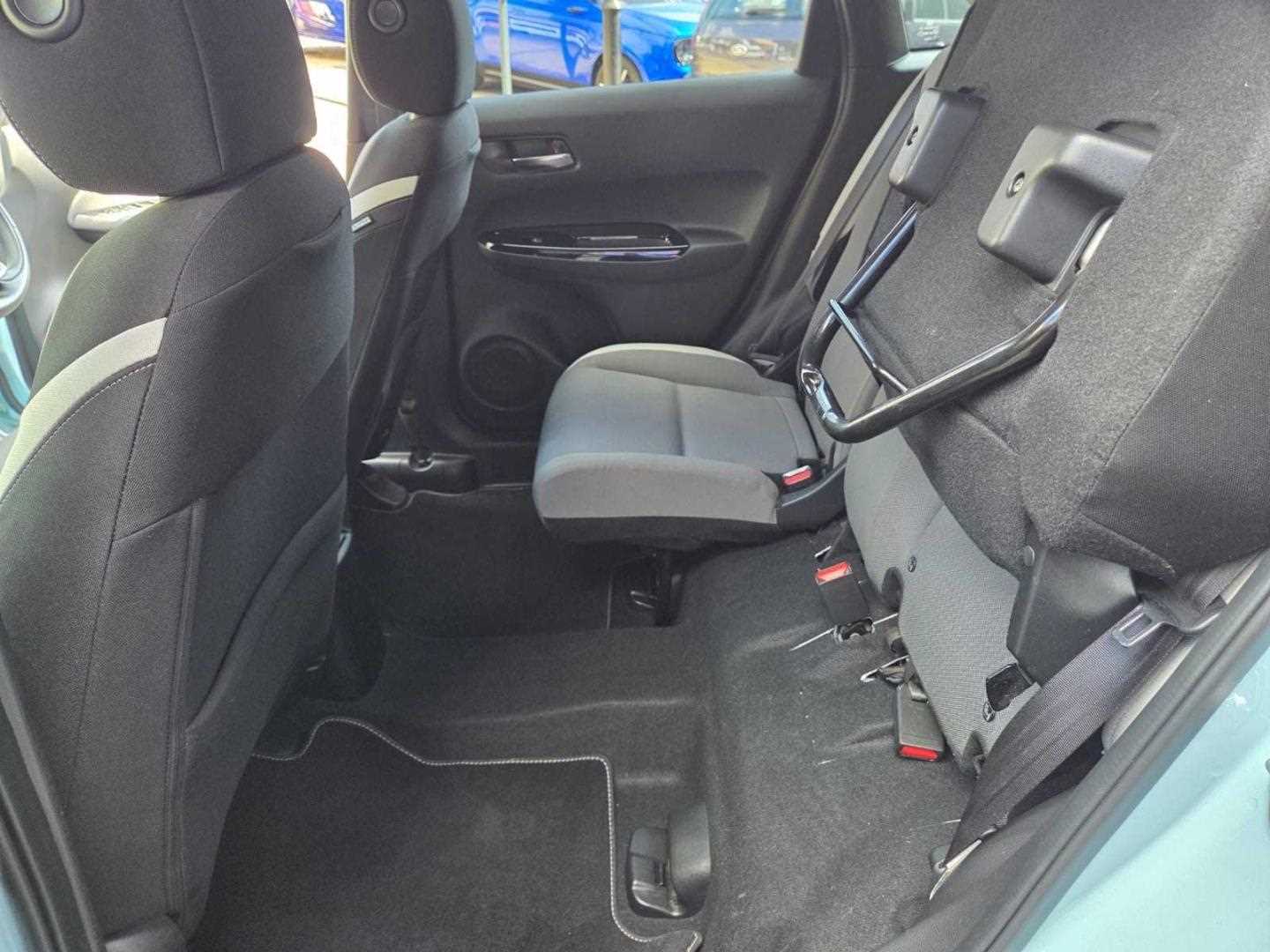 Honda JAZZ 1.5 i-MMD Hybrid Crosstar EX 5dr eCVT - Image 18