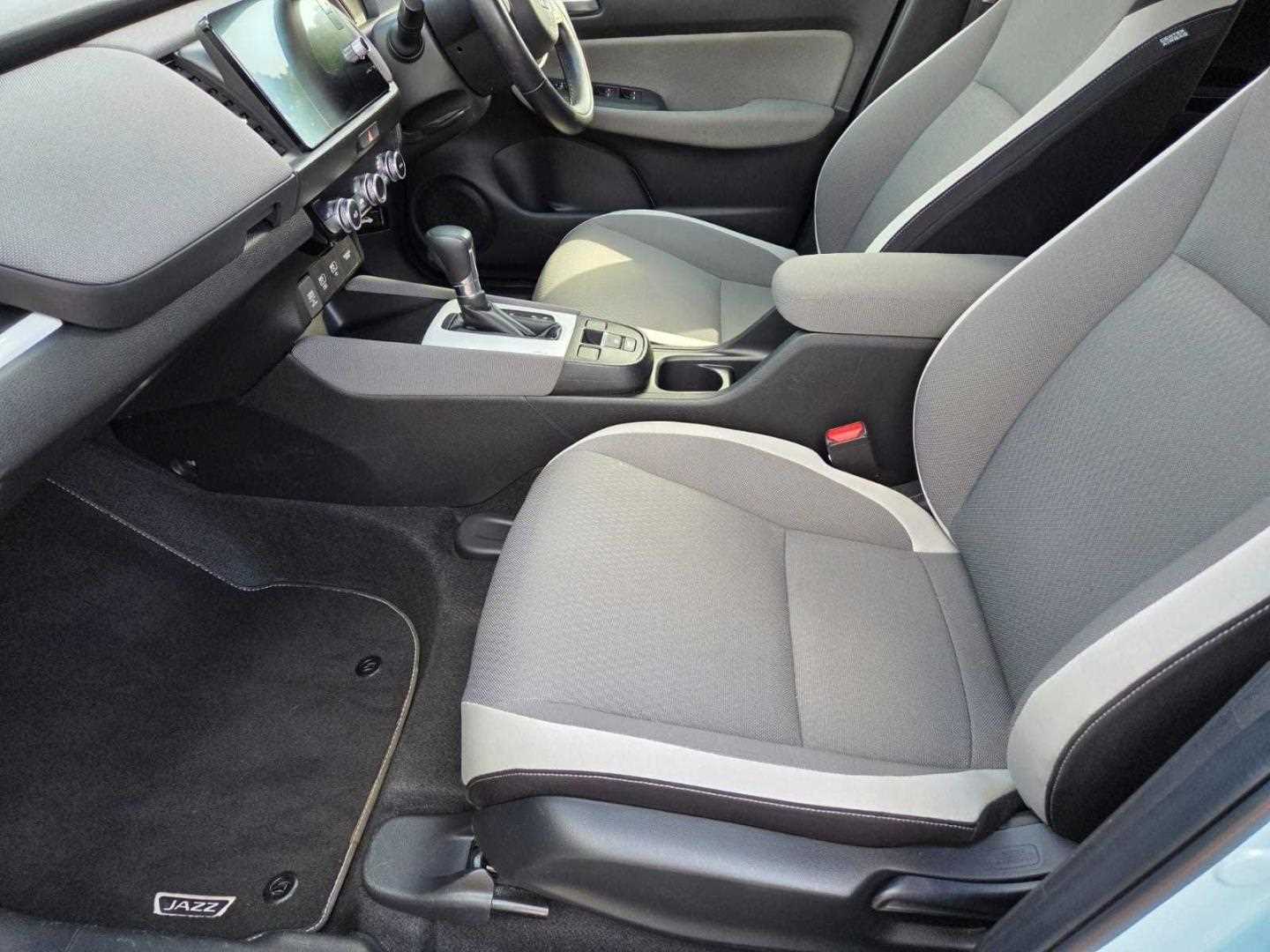 Honda JAZZ 1.5 i-MMD Hybrid Crosstar EX 5dr eCVT - Image 2