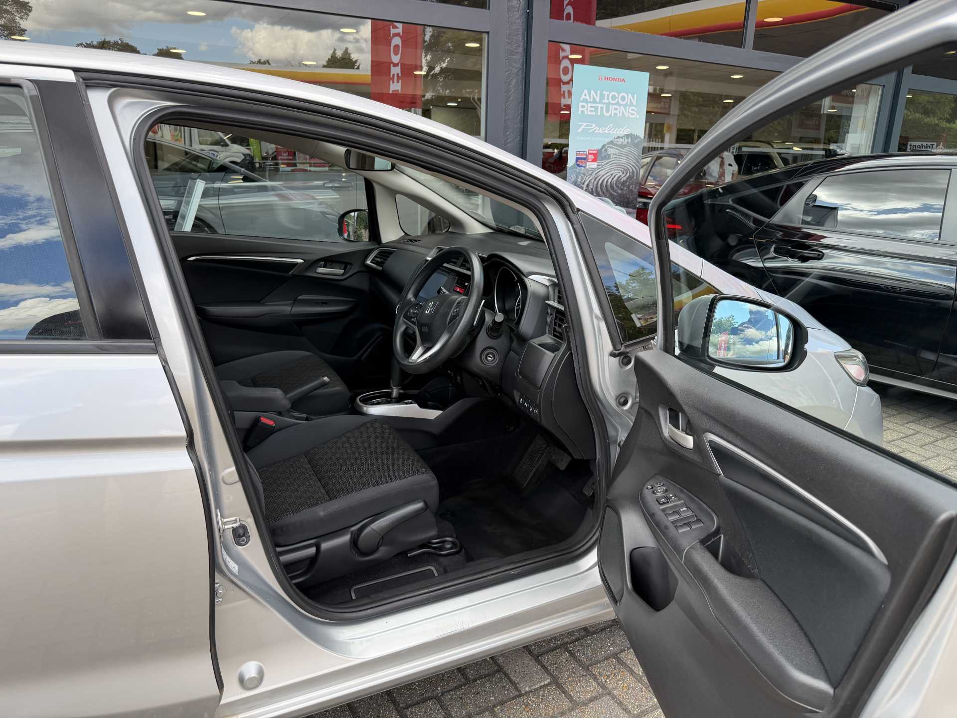 Honda Jazz 1.3 SE 5dr CVT — image 15