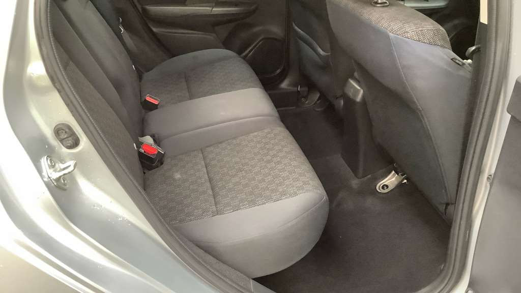 Honda Jazz 1.3 SE 5dr CVT - Image 8