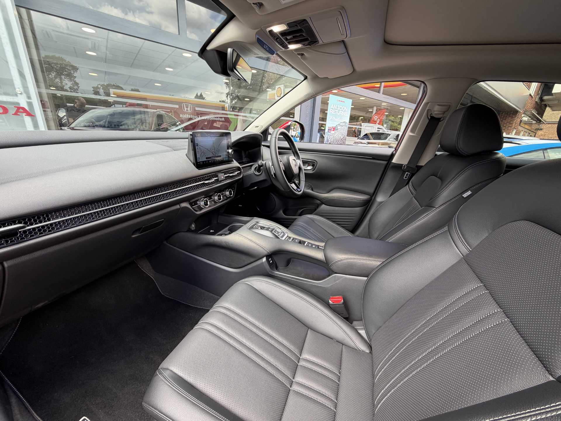 Honda ZR-V 2.0 eHEV Advance 5dr CVT - Image 2