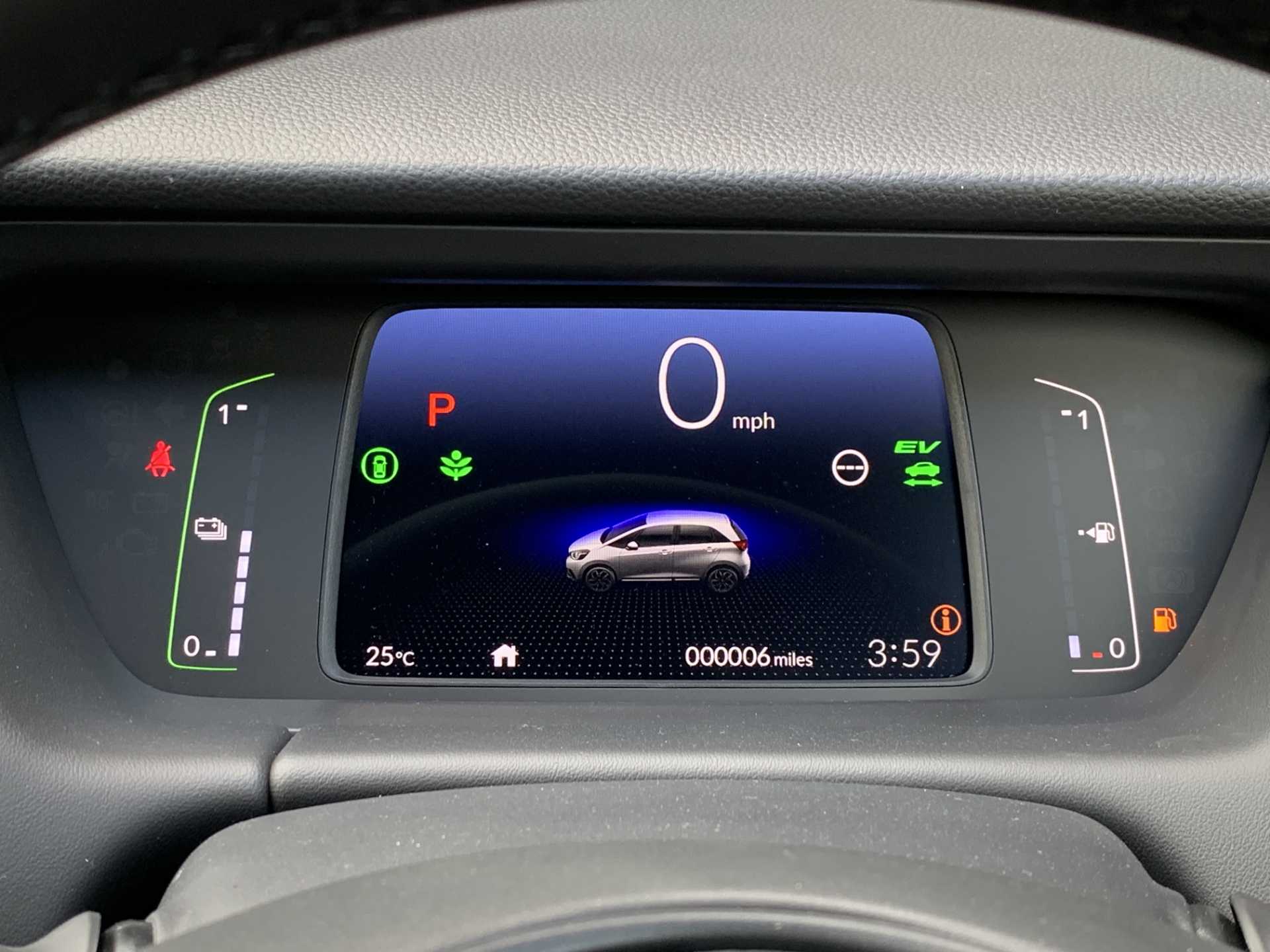Honda Jazz 1.5 i-MMD Hybrid Advance 5dr eCVT - Image 11