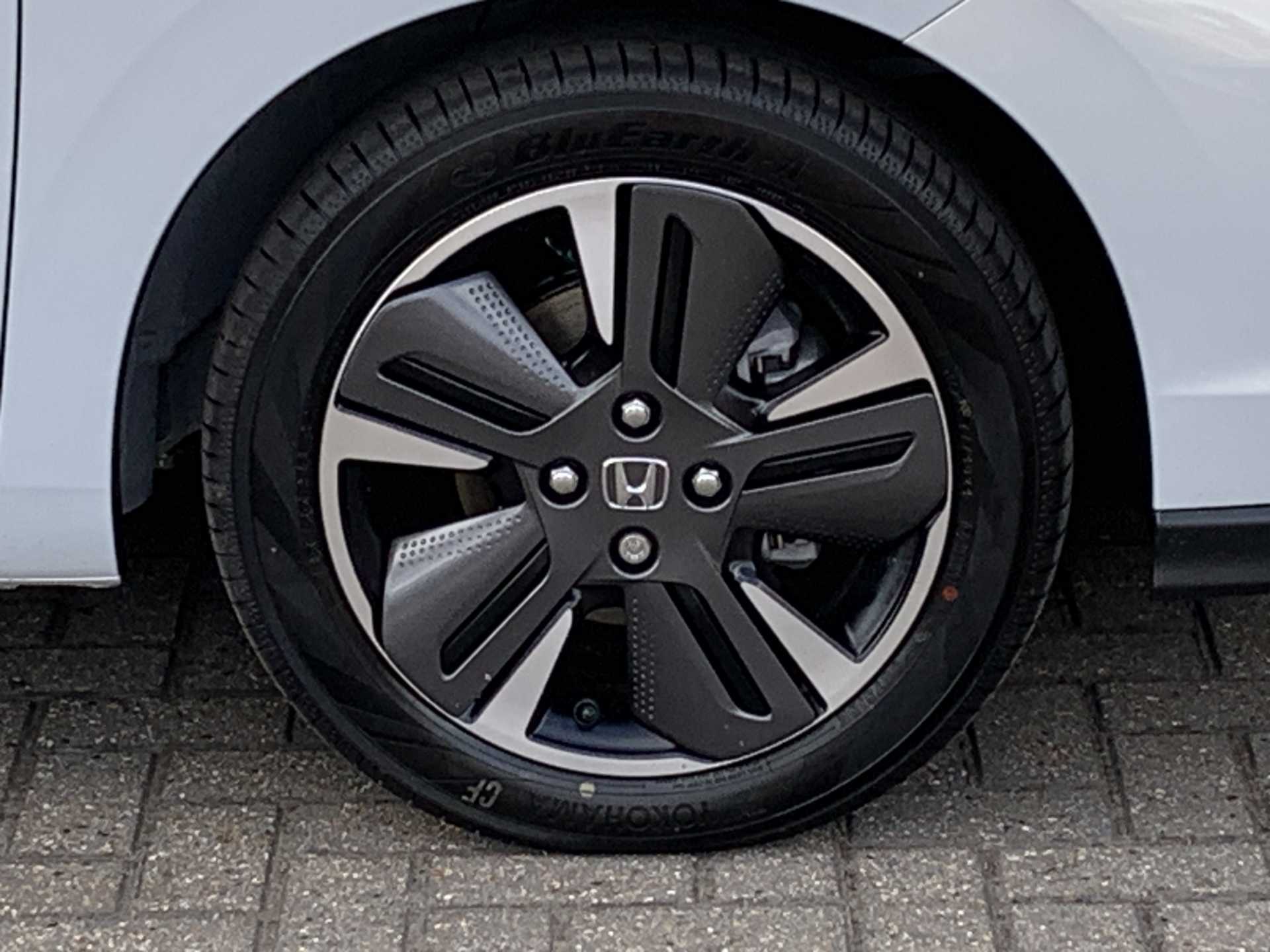 Honda Jazz 1.5 i-MMD Hybrid Advance 5dr eCVT - Image 9