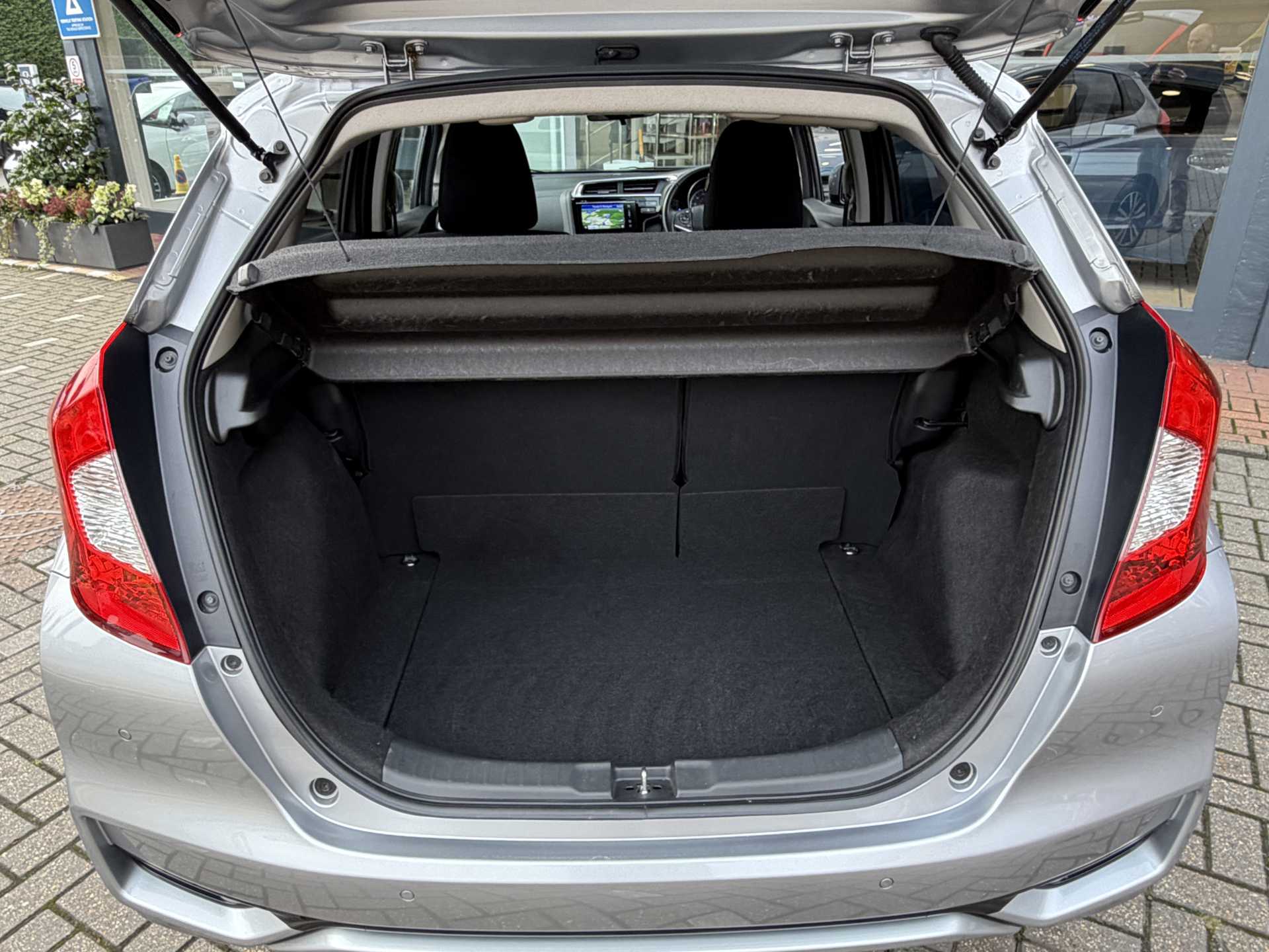 Honda Jazz 1.3 i-VTEC EX Navi 5dr - Image 13