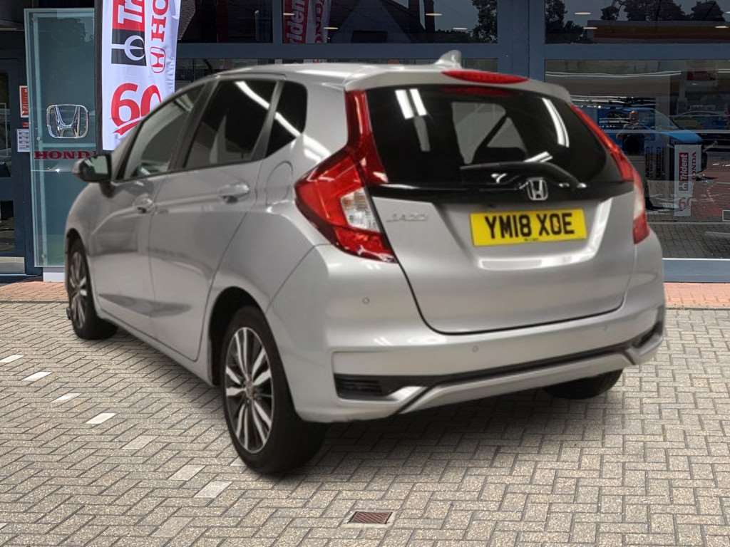 Honda Jazz 1.3 i-VTEC EX Navi 5dr - Image 3