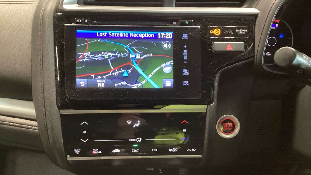 Honda Jazz 1.3 i-VTEC EX Navi 5dr - Image 4