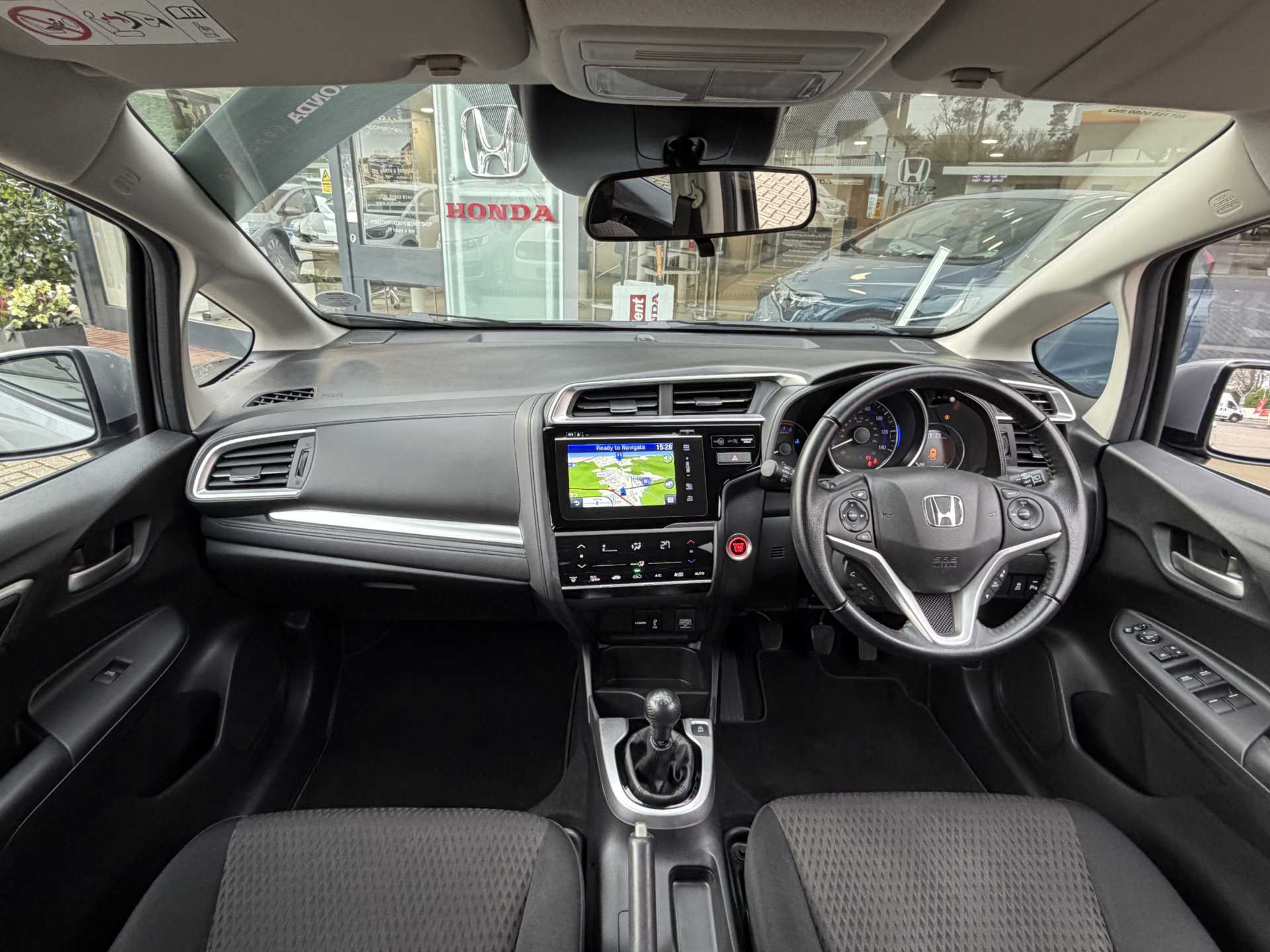 Honda Jazz 1.3 i-VTEC EX Navi 5dr - Image 4