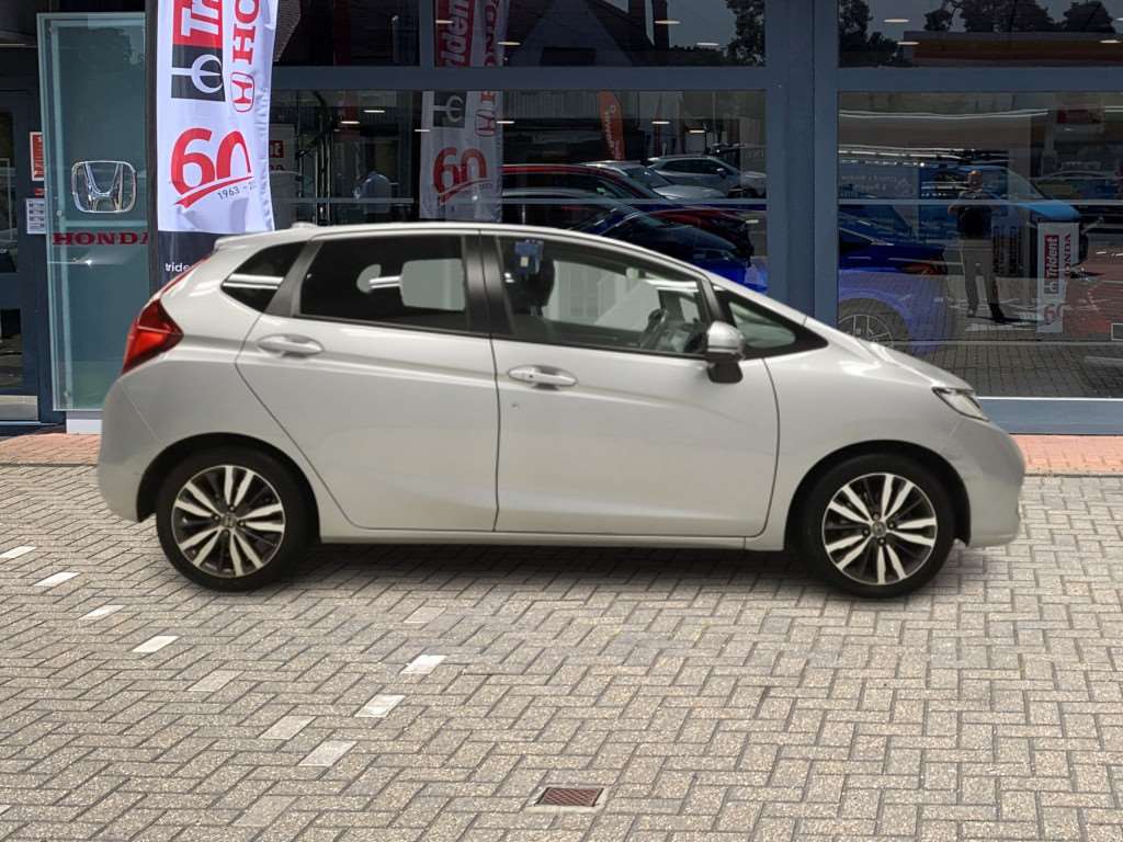 Honda Jazz 1.3 i-VTEC EX Navi 5dr - Image 5