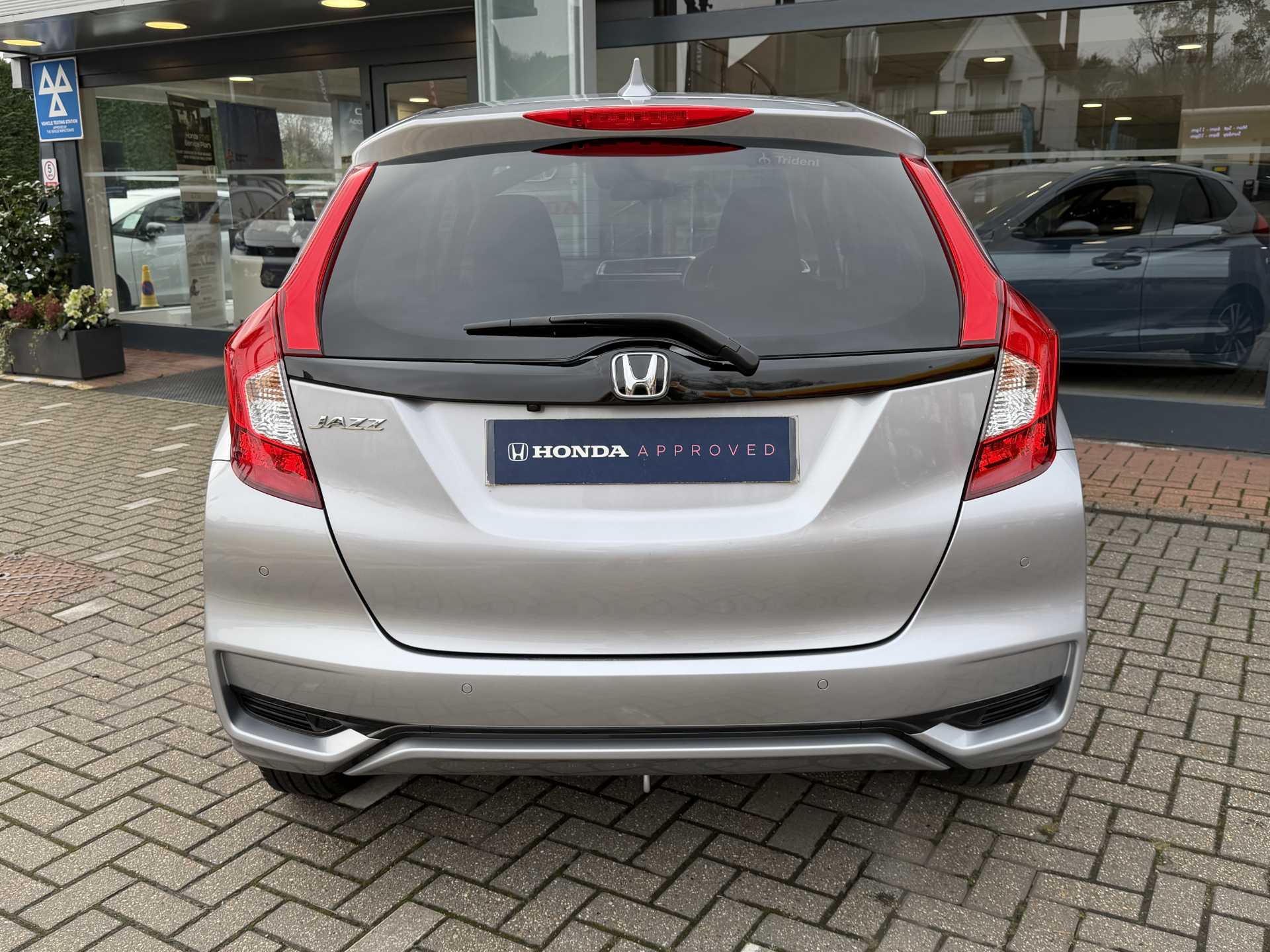 Honda Jazz 1.3 i-VTEC EX Navi 5dr - Image 7