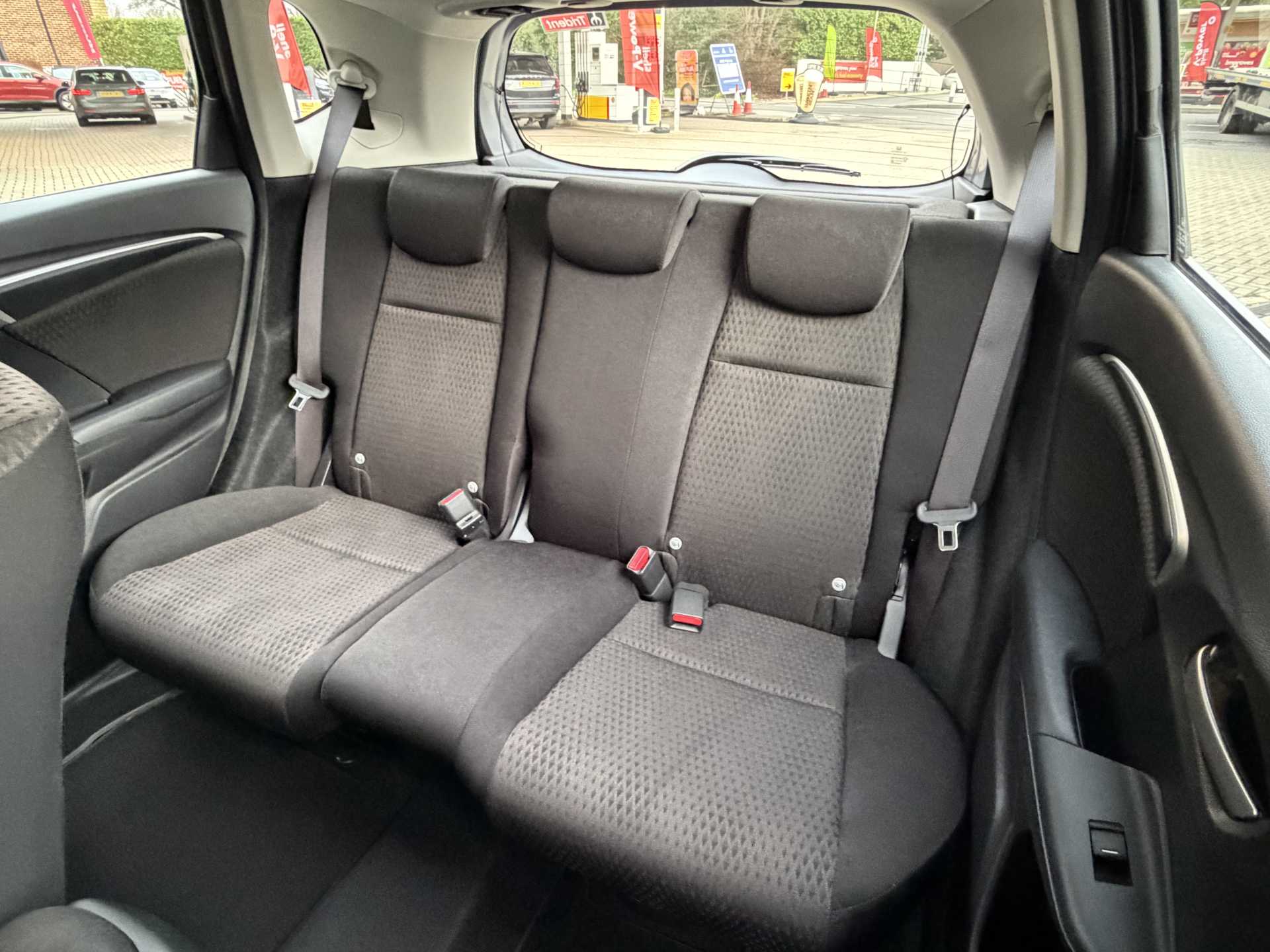 Honda Jazz 1.3 i-VTEC EX Navi 5dr - Image 8