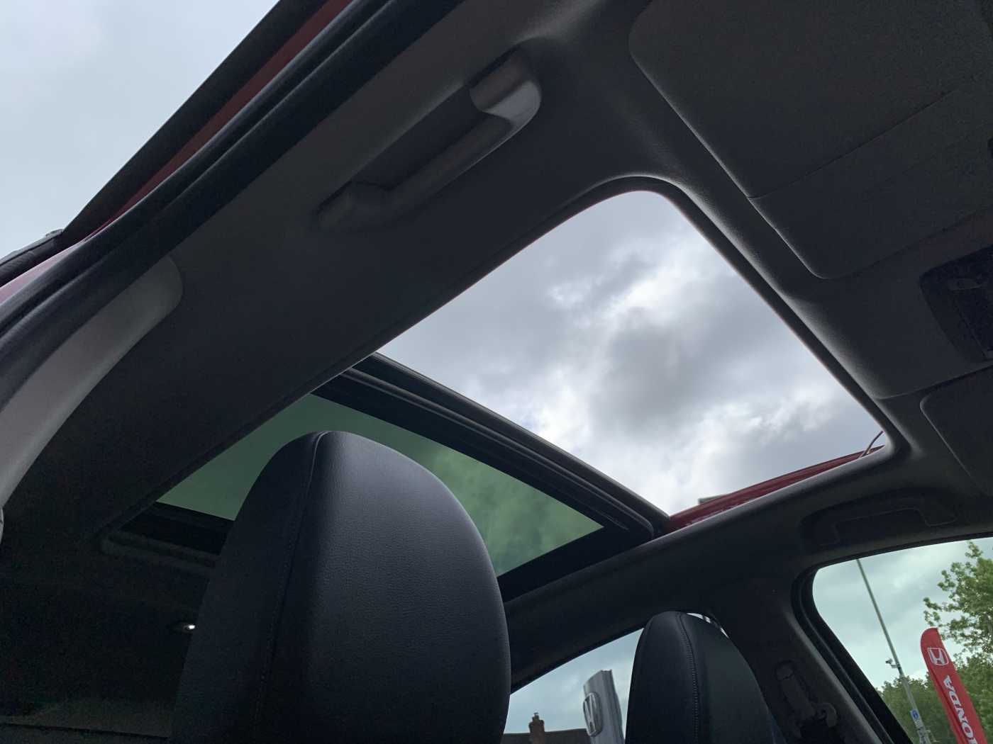 Honda HR-V 1.5 i-VTEC EX 5dr - Image 18