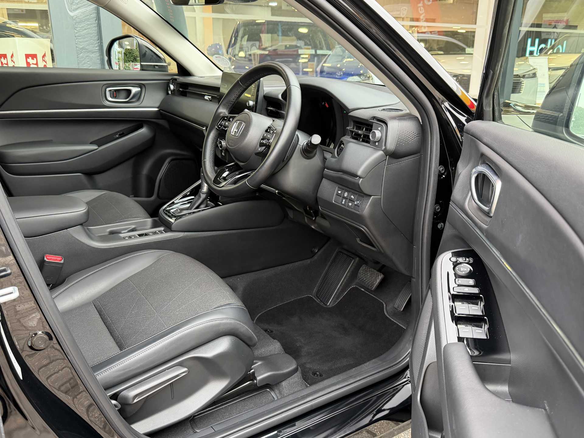 Honda HR-V 1.5 eHEV Advance 5dr CVT - Image 15