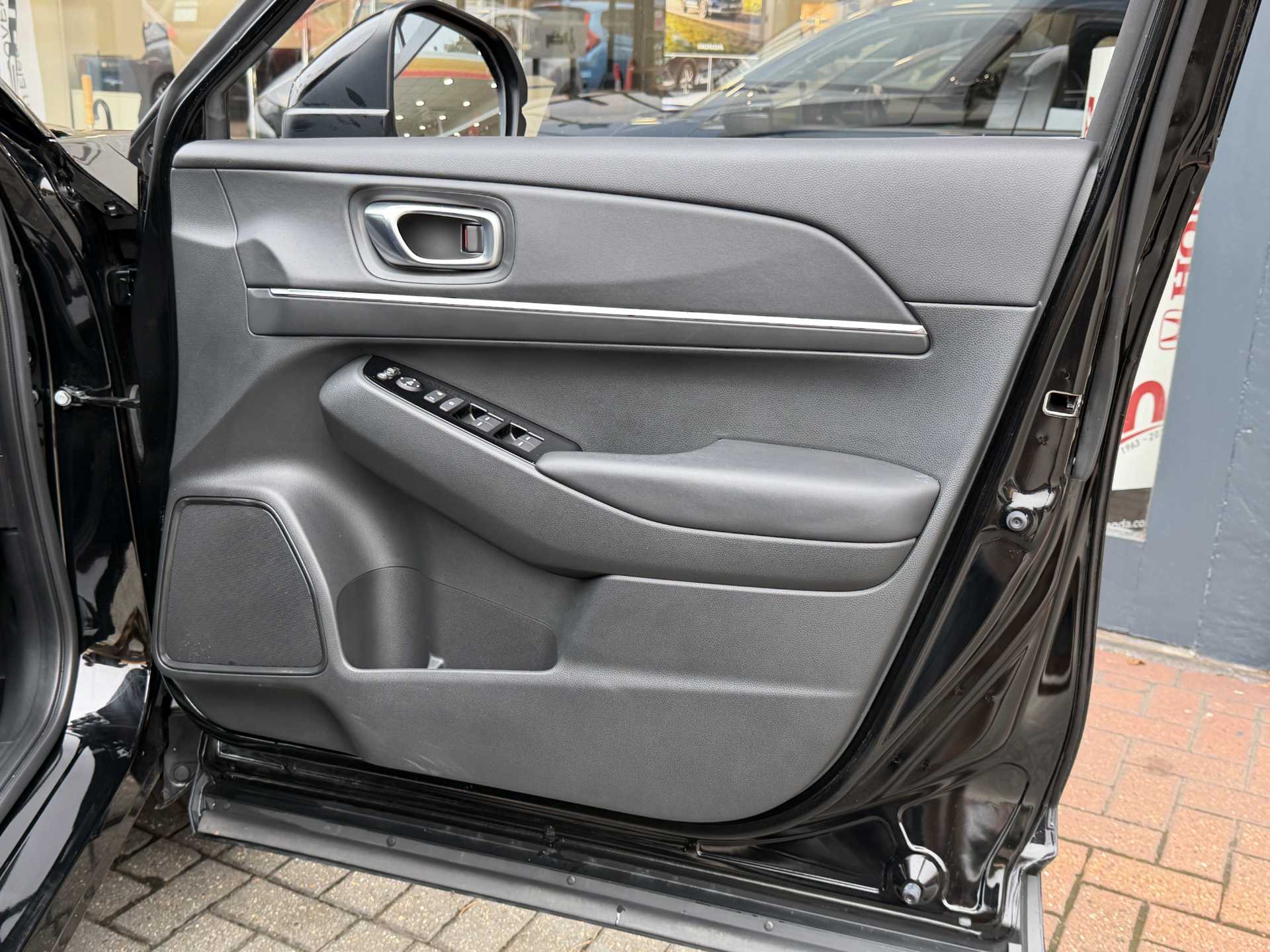 Honda HR-V 1.5 eHEV Advance 5dr CVT - Image 17