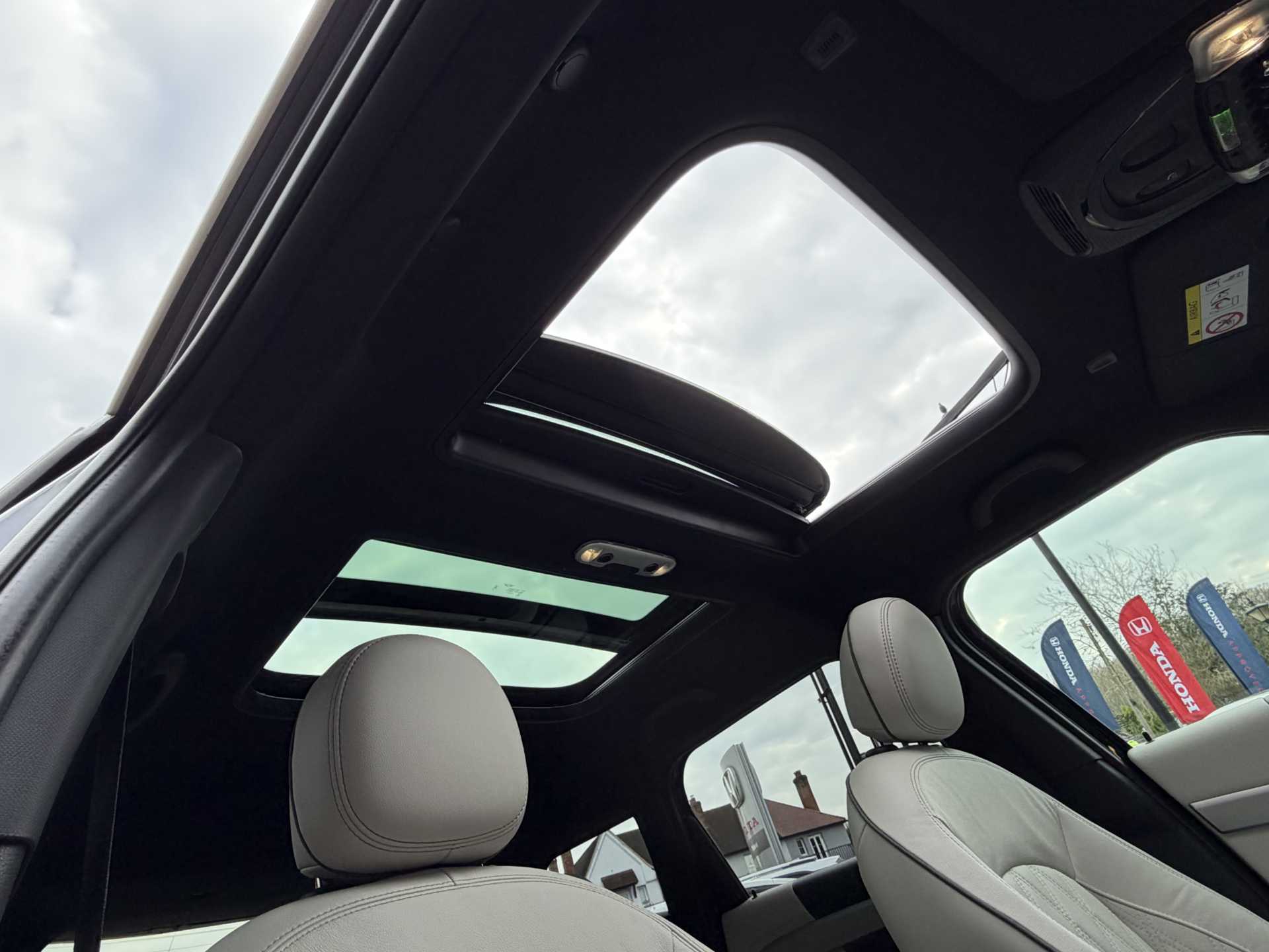 MINI COUNTRYMAN 1.5 Cooper Exclusive Premium Plus 5dr Auto - Image 18