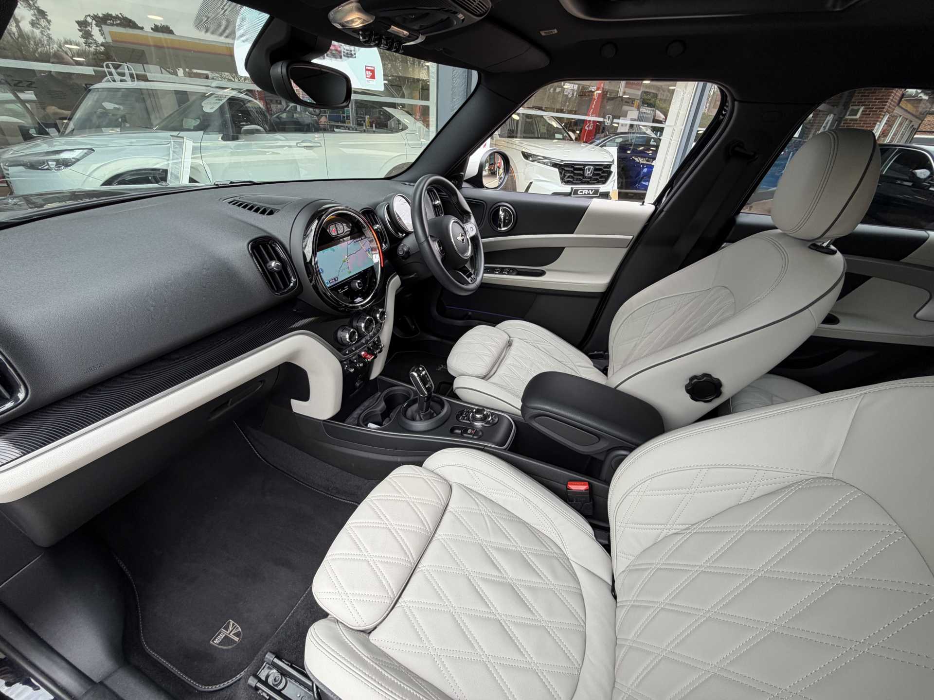 MINI COUNTRYMAN 1.5 Cooper Exclusive Premium Plus 5dr Auto - Image 2