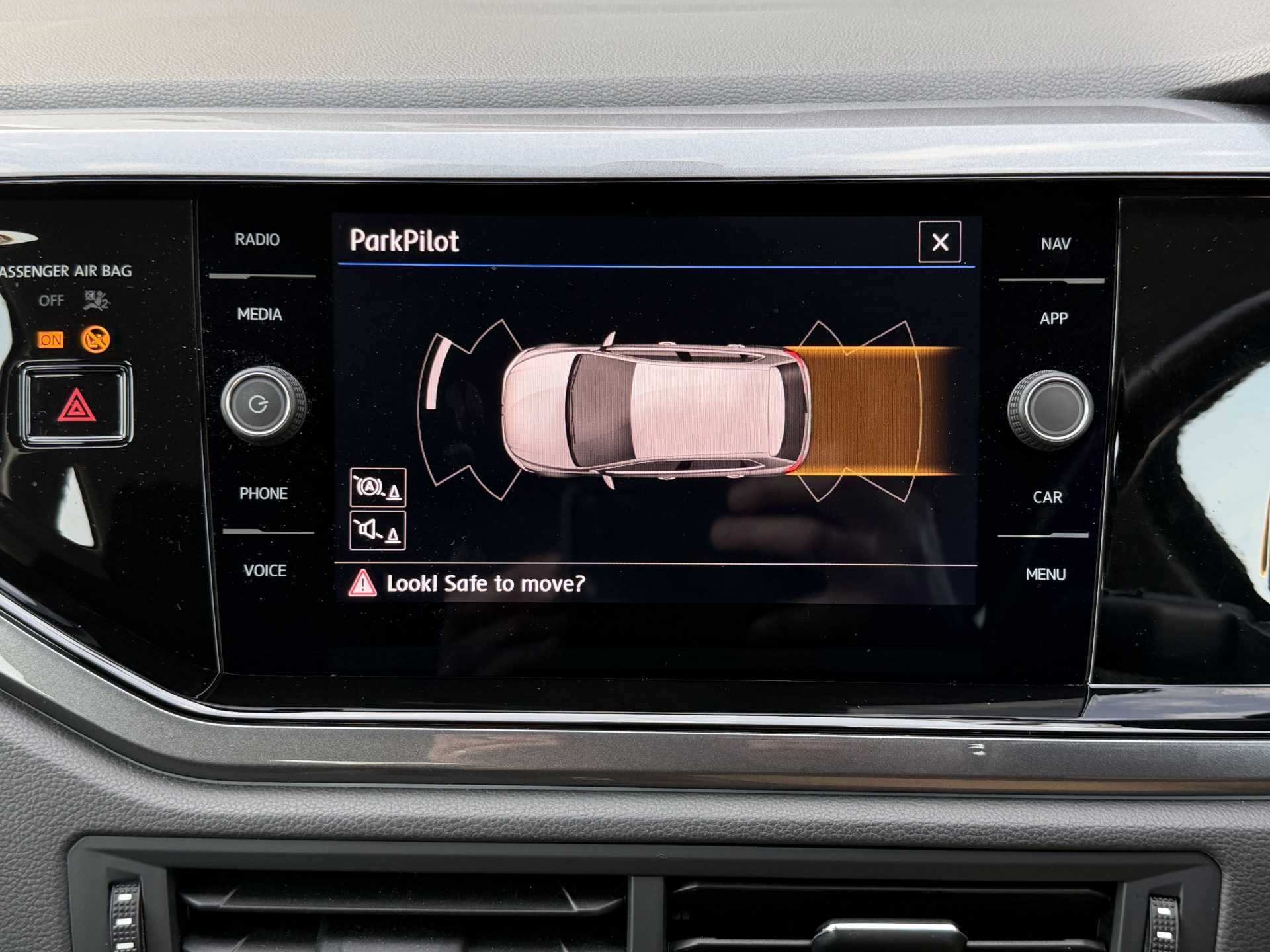 Volkswagen POLO 1.0 TSI 115 SEL 5dr DSG - Image 14