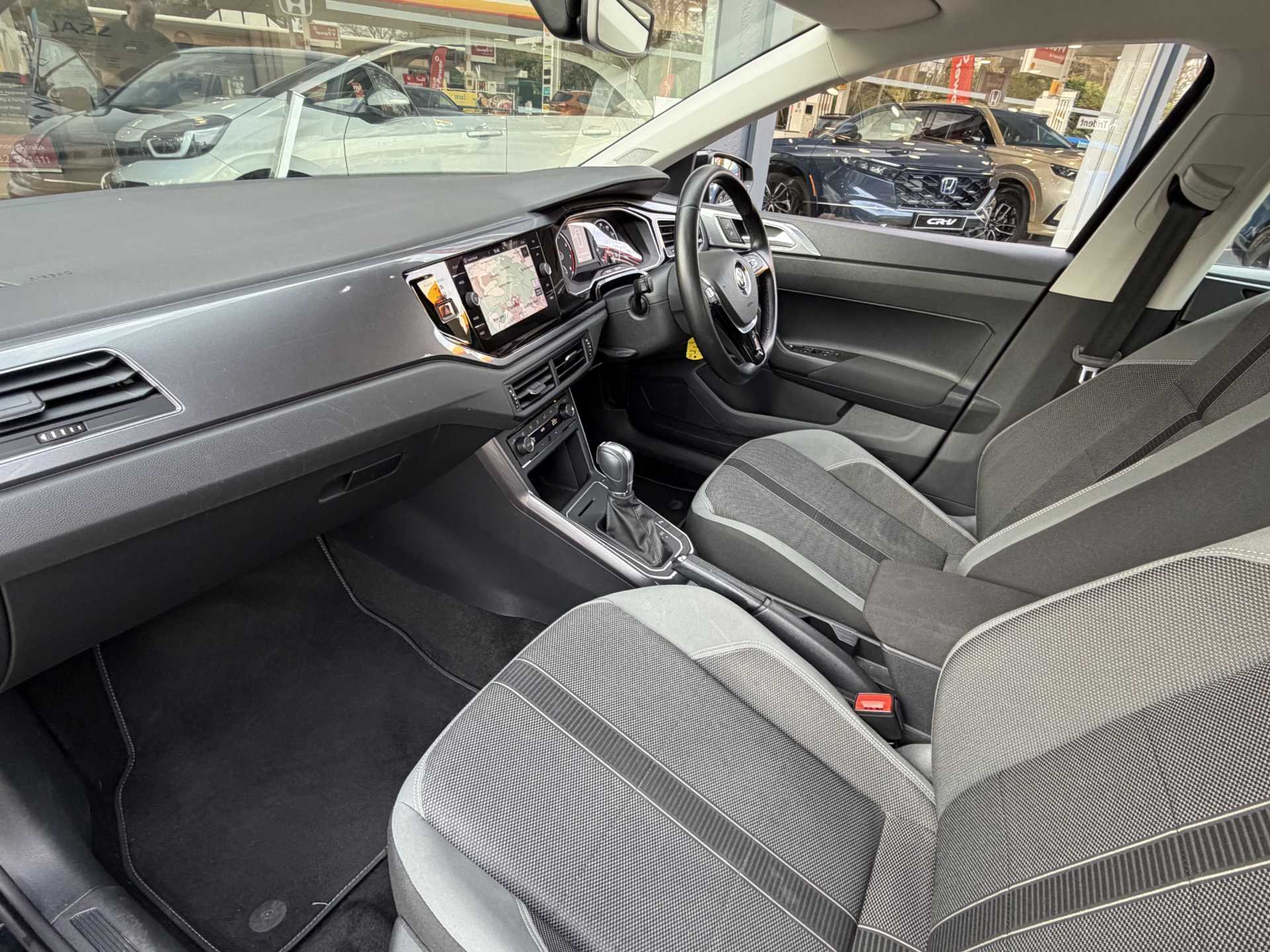 Volkswagen POLO 1.0 TSI 115 SEL 5dr DSG - Image 2