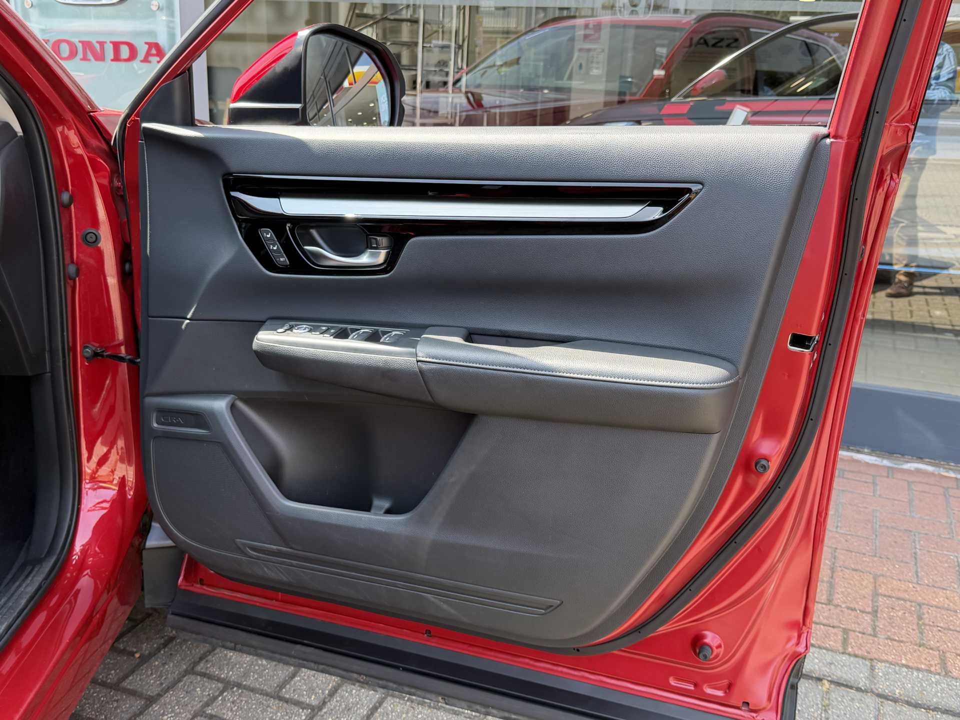 Honda CR-V 2.0 eHEV Advance 5dr eCVT - Image 17