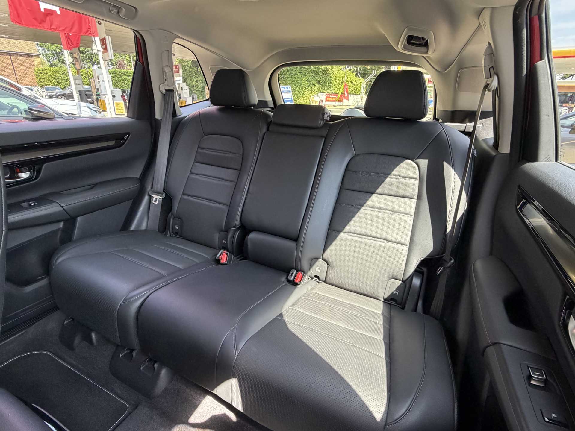Honda CR-V 2.0 eHEV Advance 5dr eCVT - Image 8