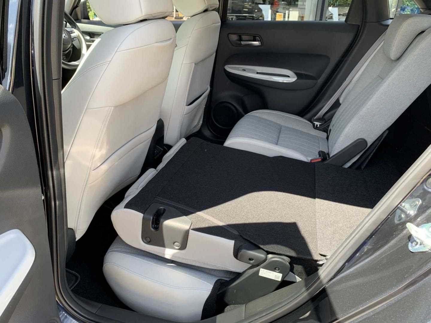 Honda JAZZ 1.5 i-MMD Hybrid EX Style 5dr eCVT - Image 19