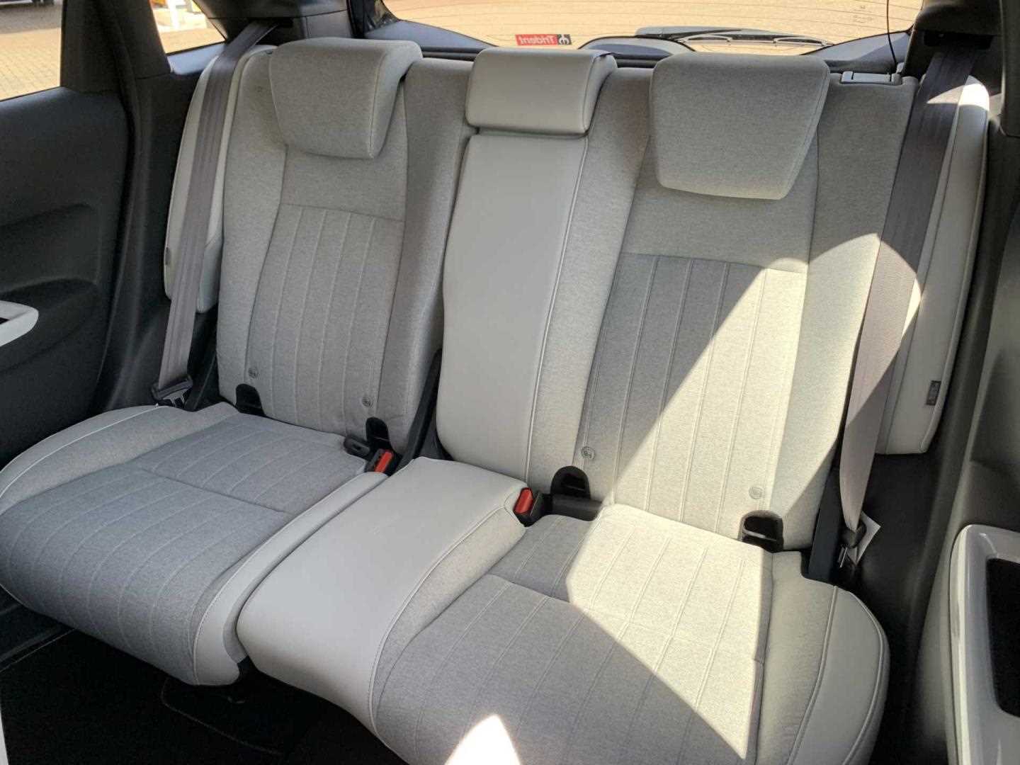 Honda JAZZ 1.5 i-MMD Hybrid EX Style 5dr eCVT - Image 8