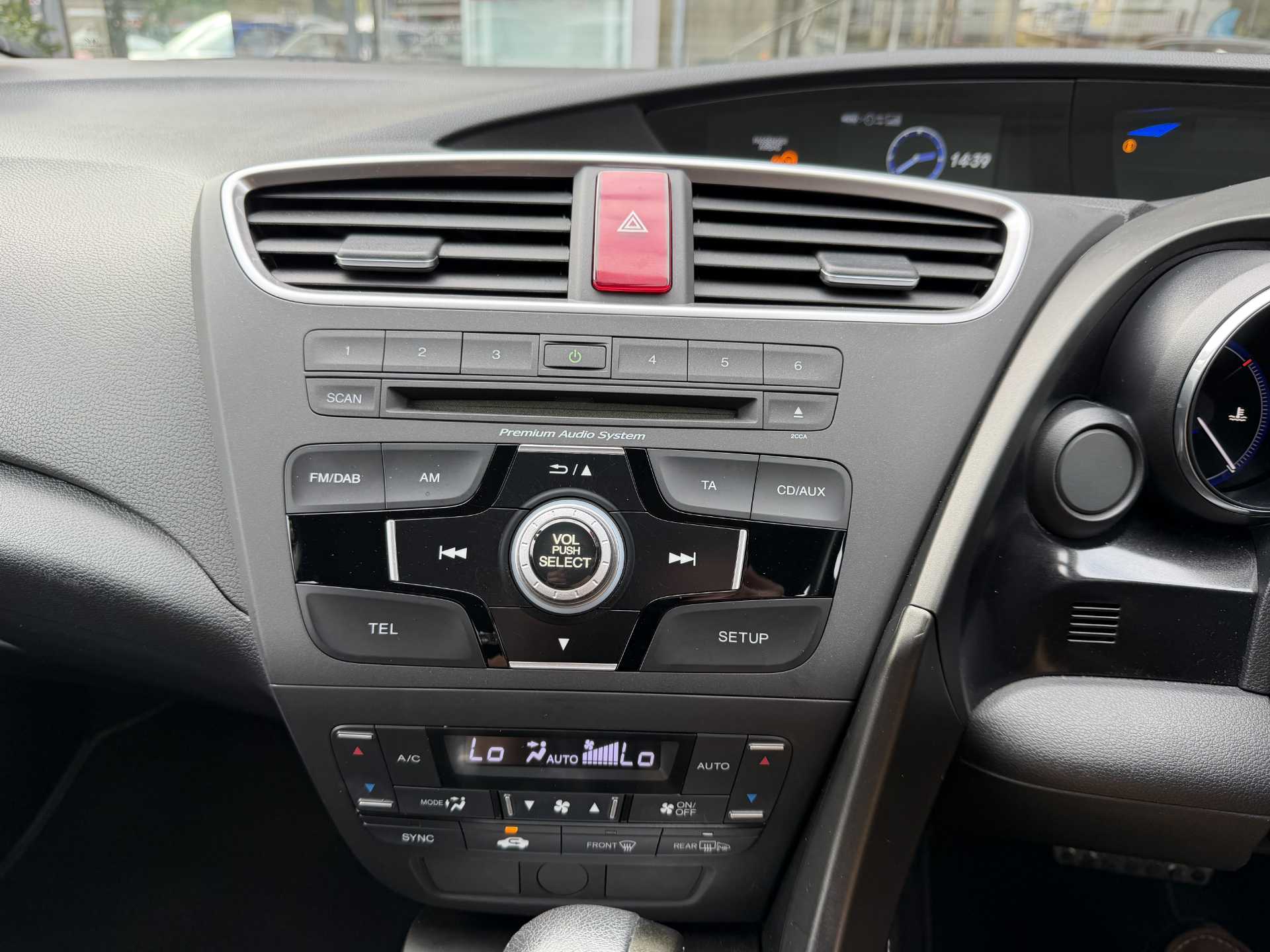 Honda Civic 1.8 i-VTEC SE Plus 5dr Auto - Image 14