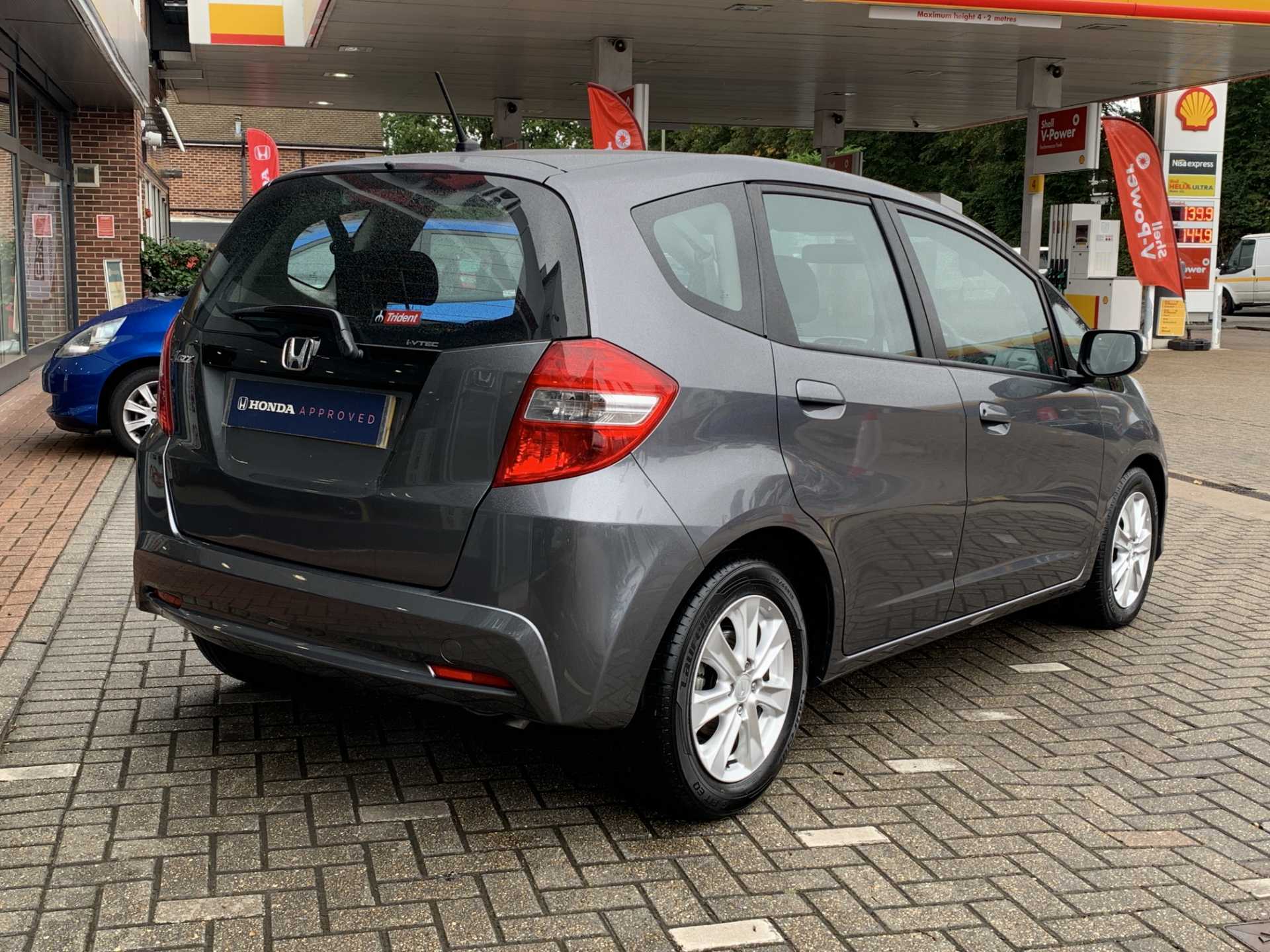 Honda JAZZ 1.4 i-VTEC ES-T 5dr CVT - Image 12