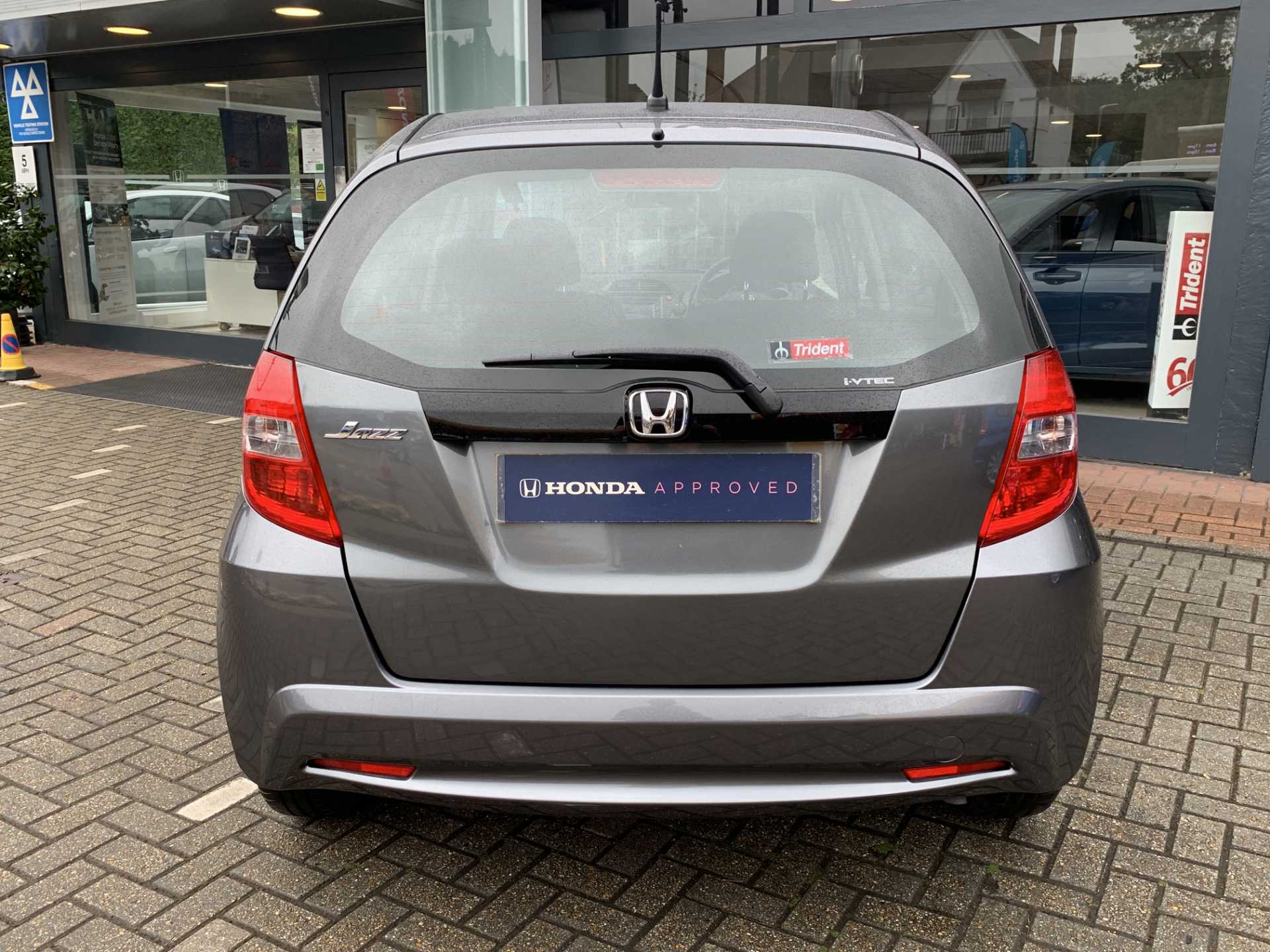 Honda JAZZ 1.4 i-VTEC ES-T 5dr CVT - Image 7