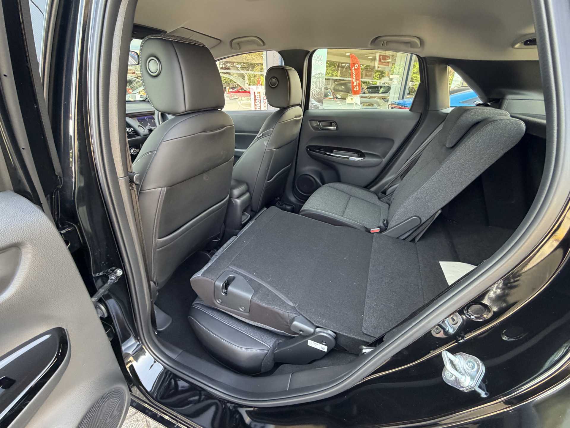 Honda Jazz 1.5 i-MMD Hybrid SR 5dr eCVT - Image 19