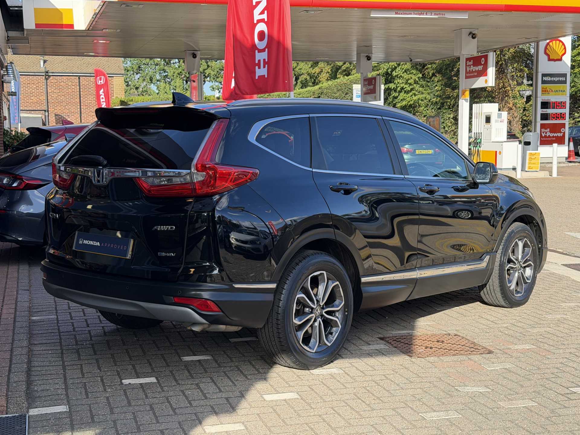 Honda CR-V 2.0 i-MMD Hybrid EX 5dr eCVT — image 12