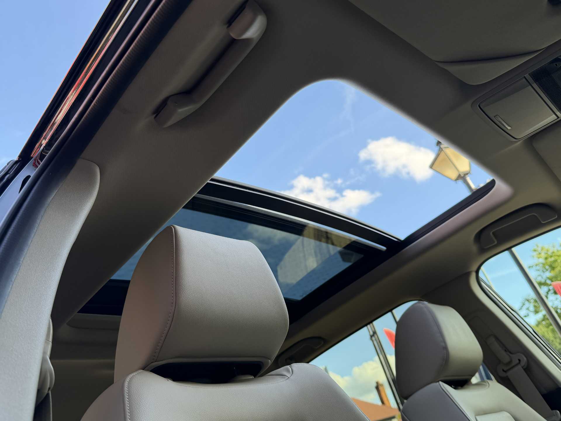 Honda CR-V 2.0 i-MMD Hybrid EX 5dr eCVT — image 18