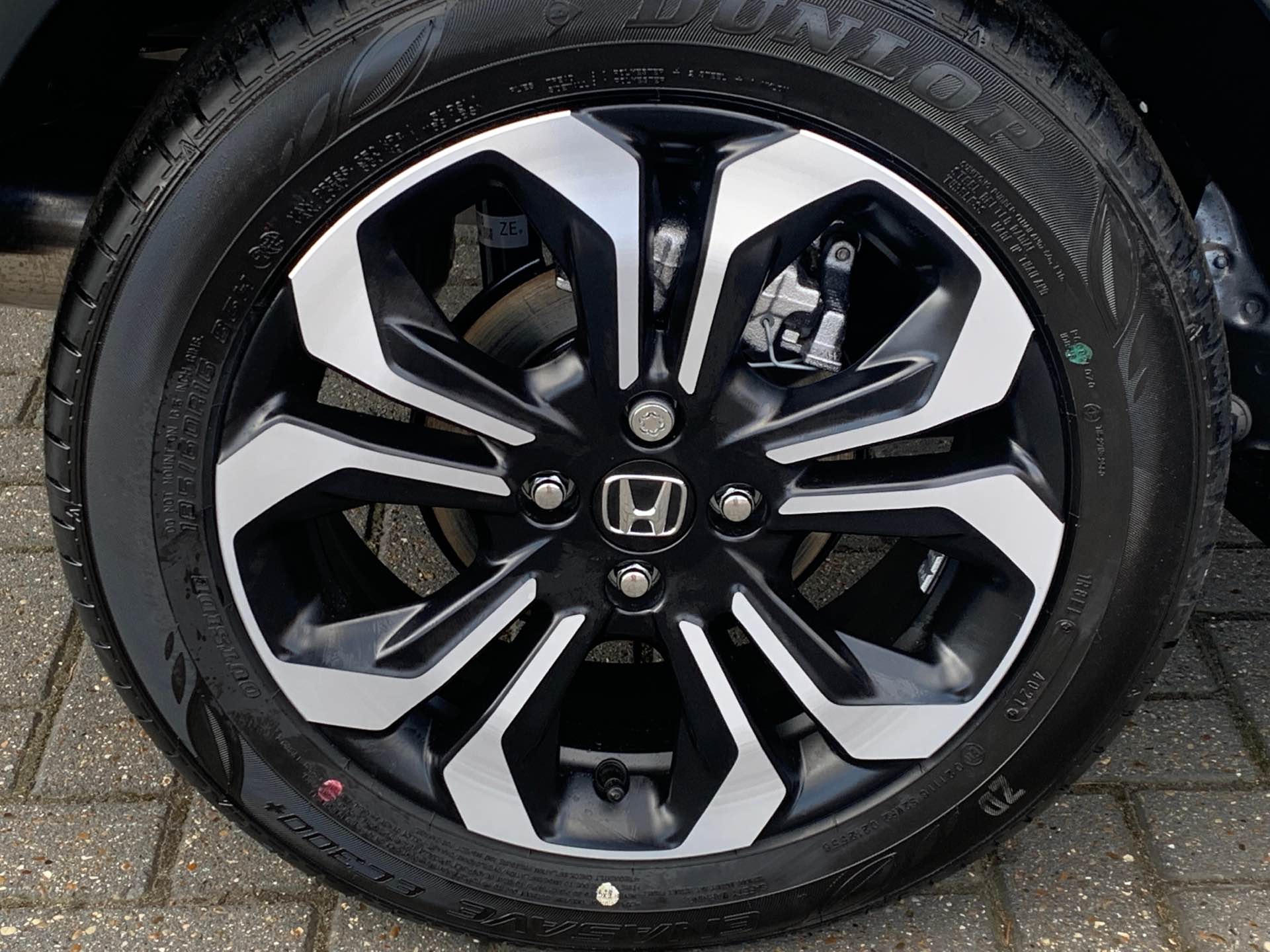 Honda JAZZ 1.5 i-MMD Hybrid Crosstar EX 5dr eCVT - Image 9