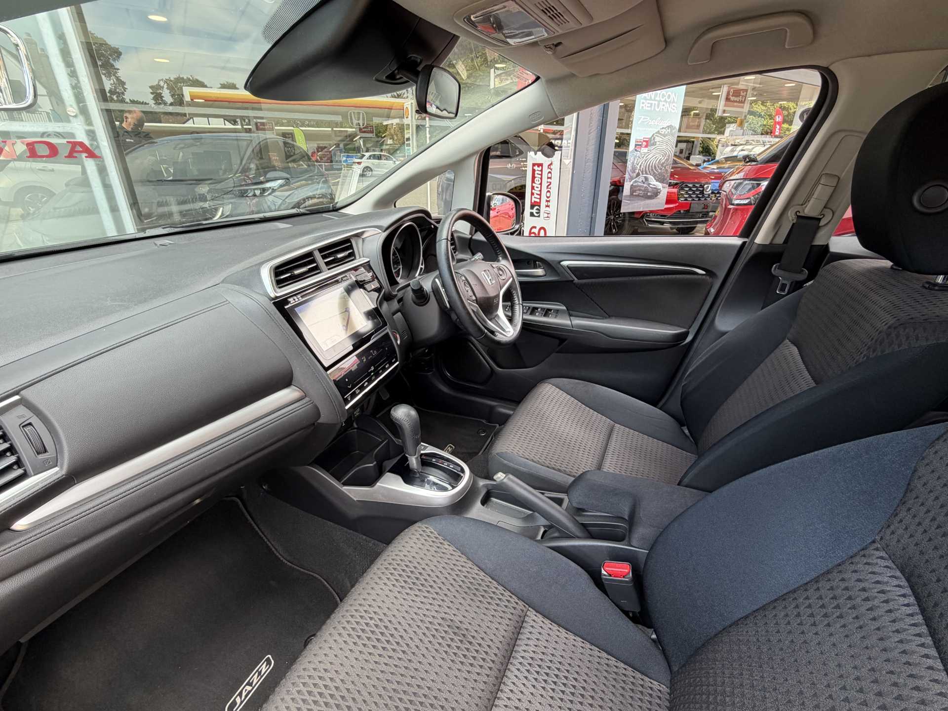 Honda Jazz 1.3 i-VTEC EX Navi 5dr CVT - Image 2