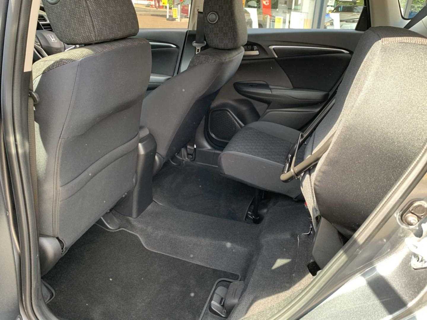 Honda JAZZ 1.3 SE Navi 5dr CVT - Image 18