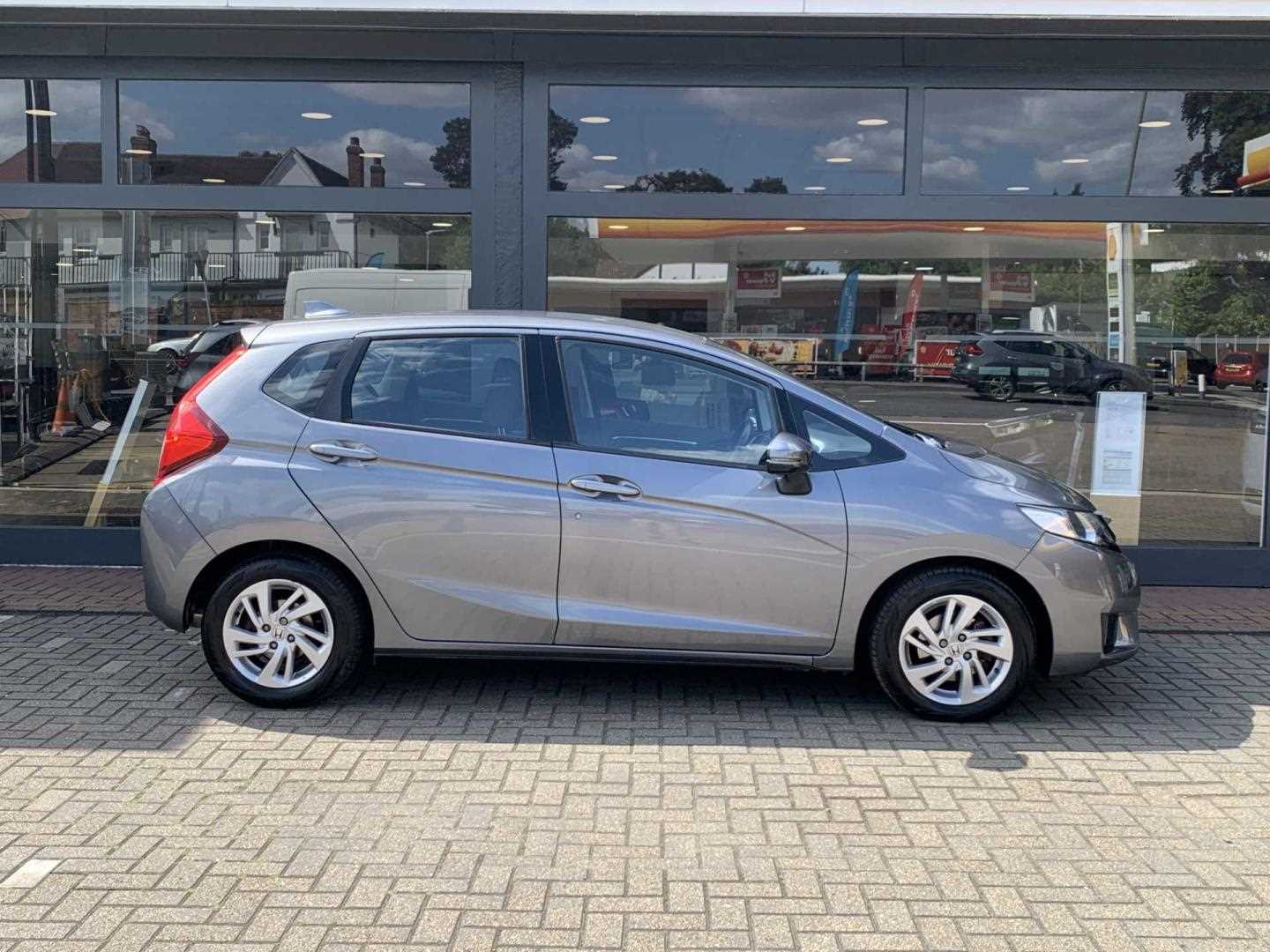 Honda JAZZ 1.3 SE Navi 5dr CVT - Image 5