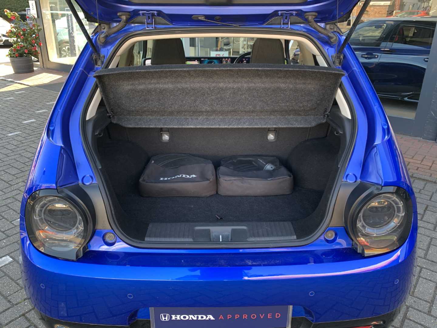 Honda e 113kW Advance 36kWh 5dr Auto 17AW - Image 13