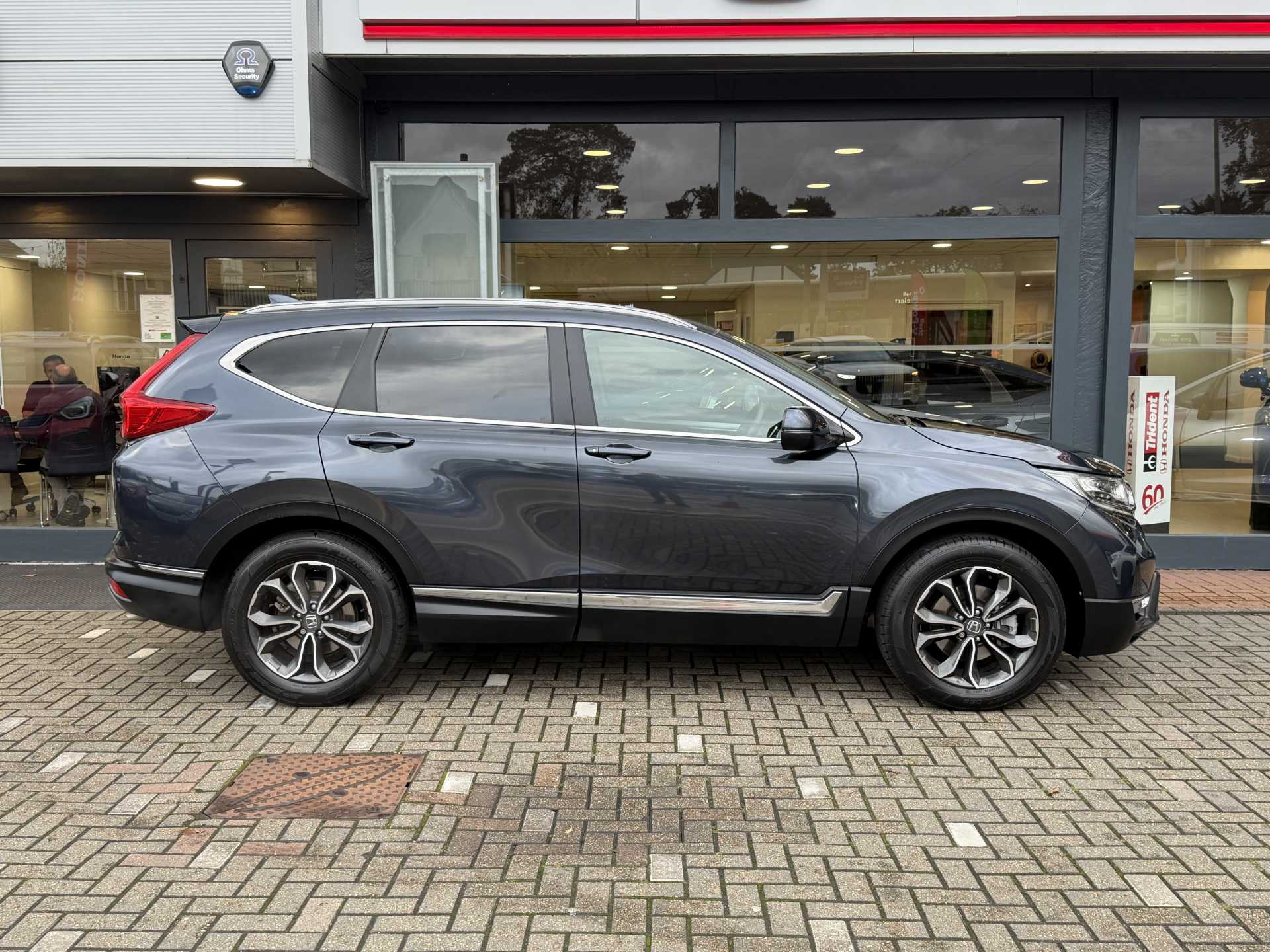 Honda CR-V 2.0 i-MMD Hybrid SR 2WD 5dr eCVT - Image 5
