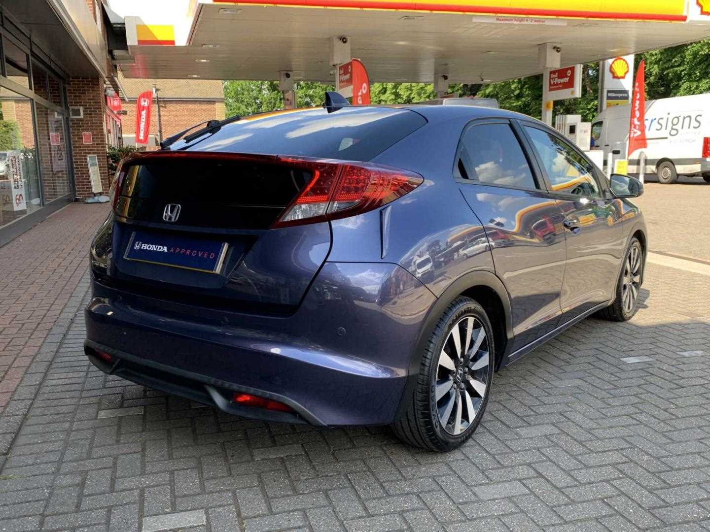 Honda CIVIC 1.8 i-VTEC SR 5dr Auto - Image 12