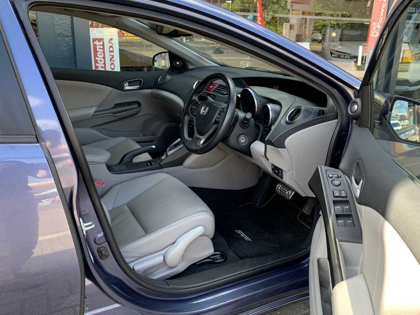 Honda CIVIC 1.8 i-VTEC SR 5dr Auto - Image 15